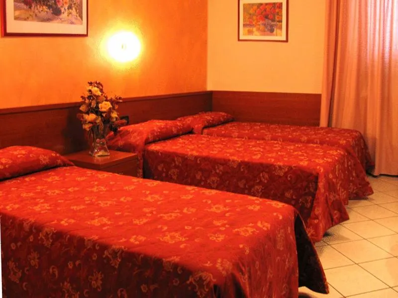 Bed in Hotel Stazione