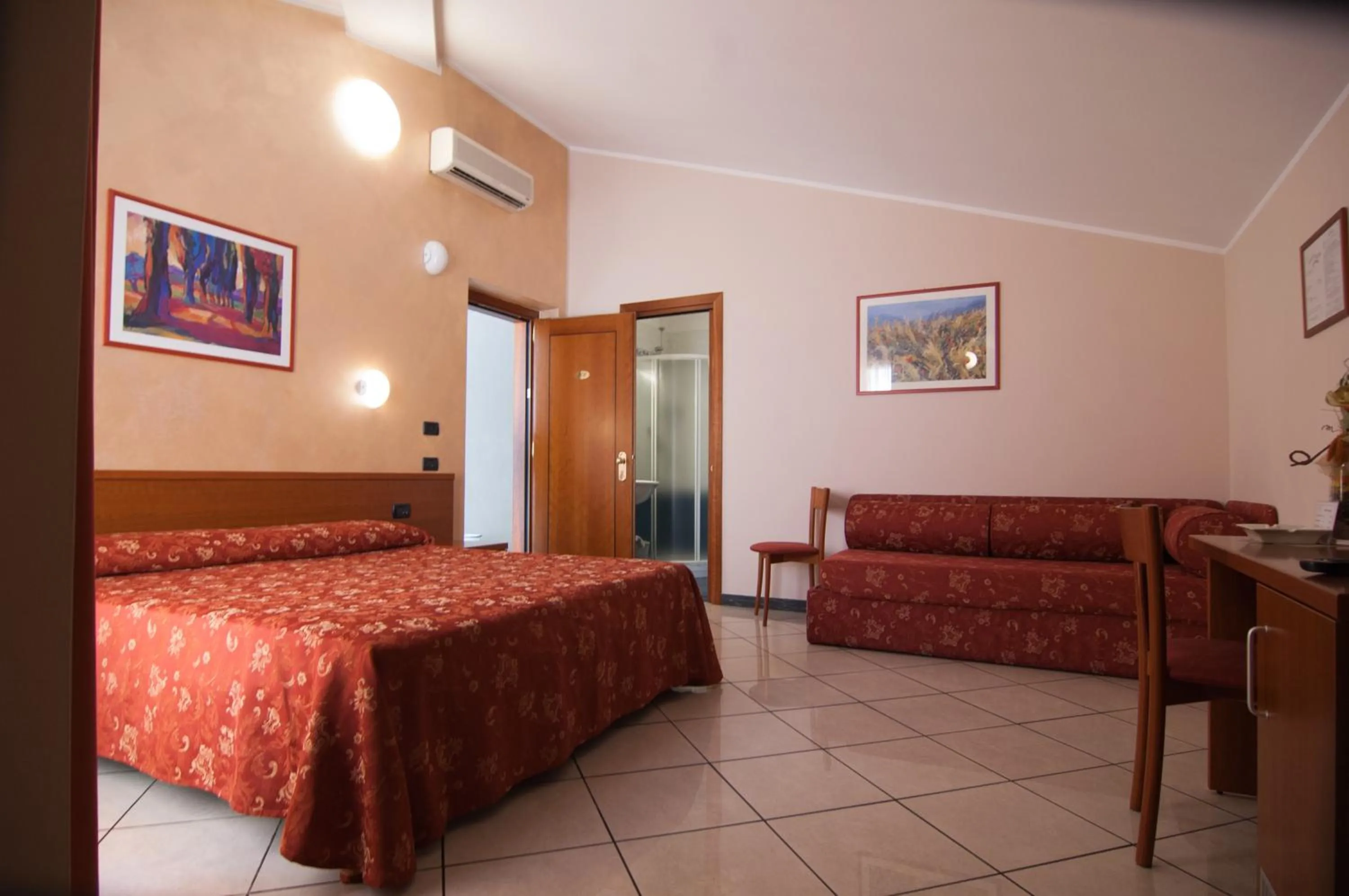 Bedroom, Bed in Hotel Stazione