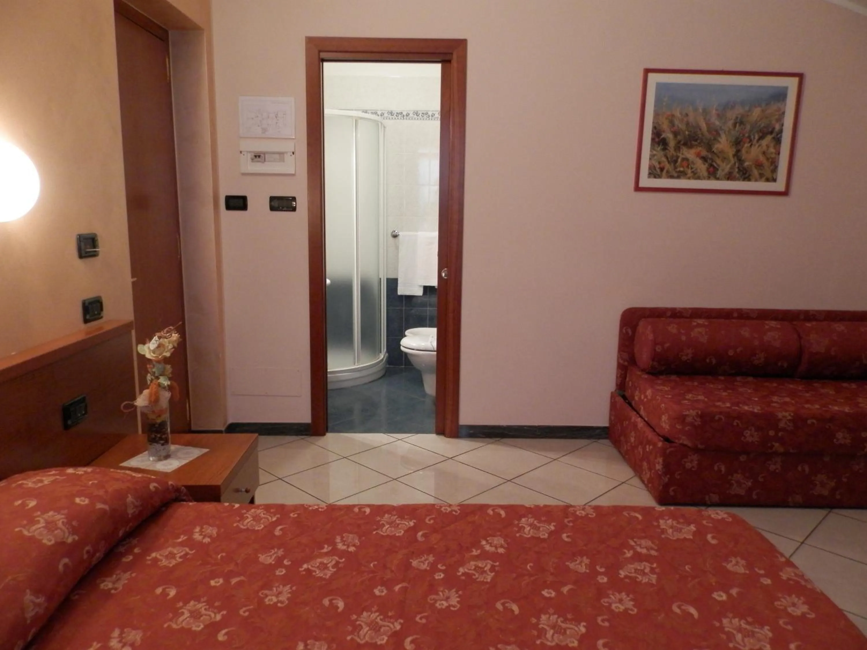 Bed in Hotel Stazione