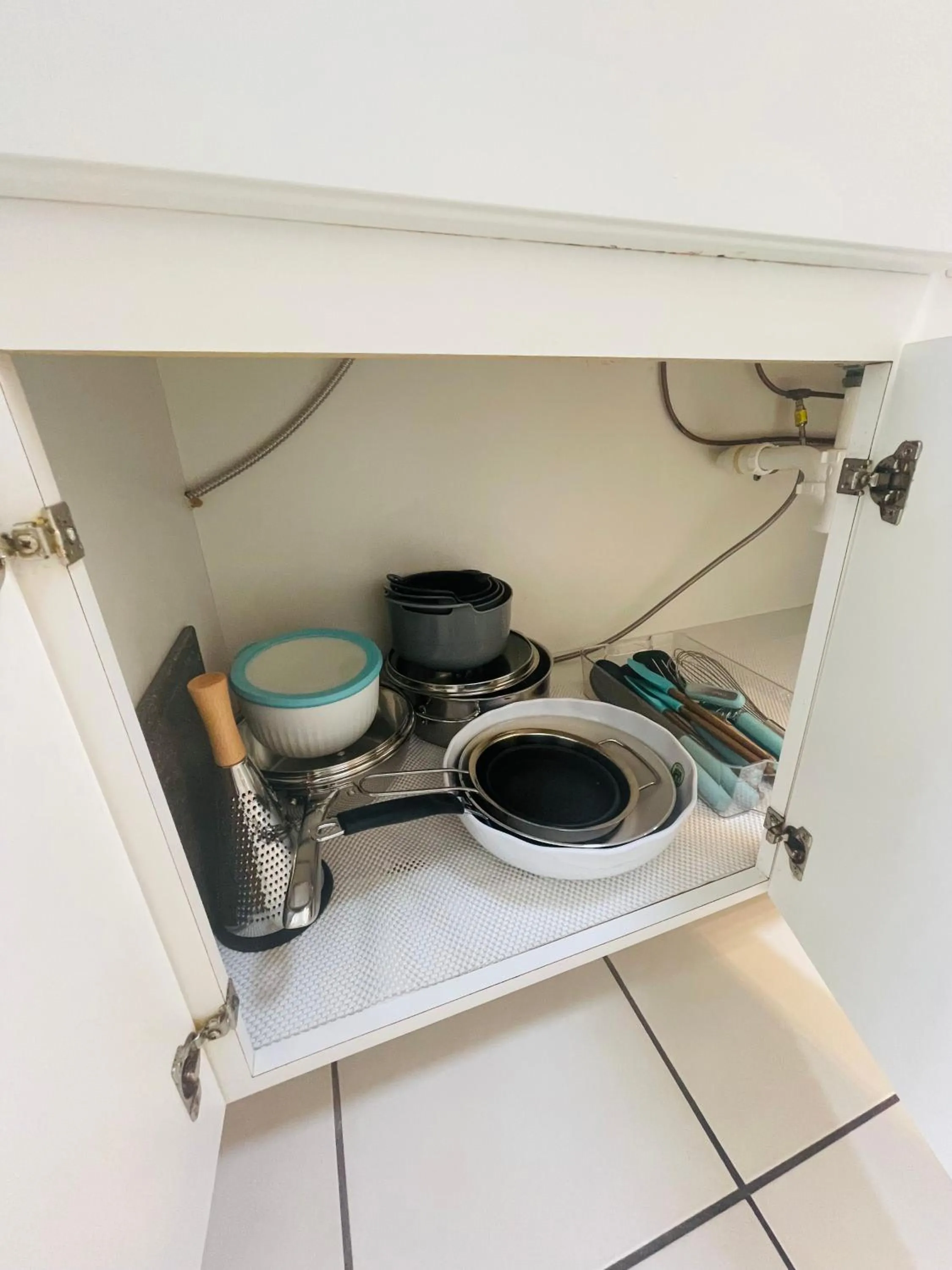 Kitchen or kitchenette in Daytona Beach Resort Oceanfront CondoStudio