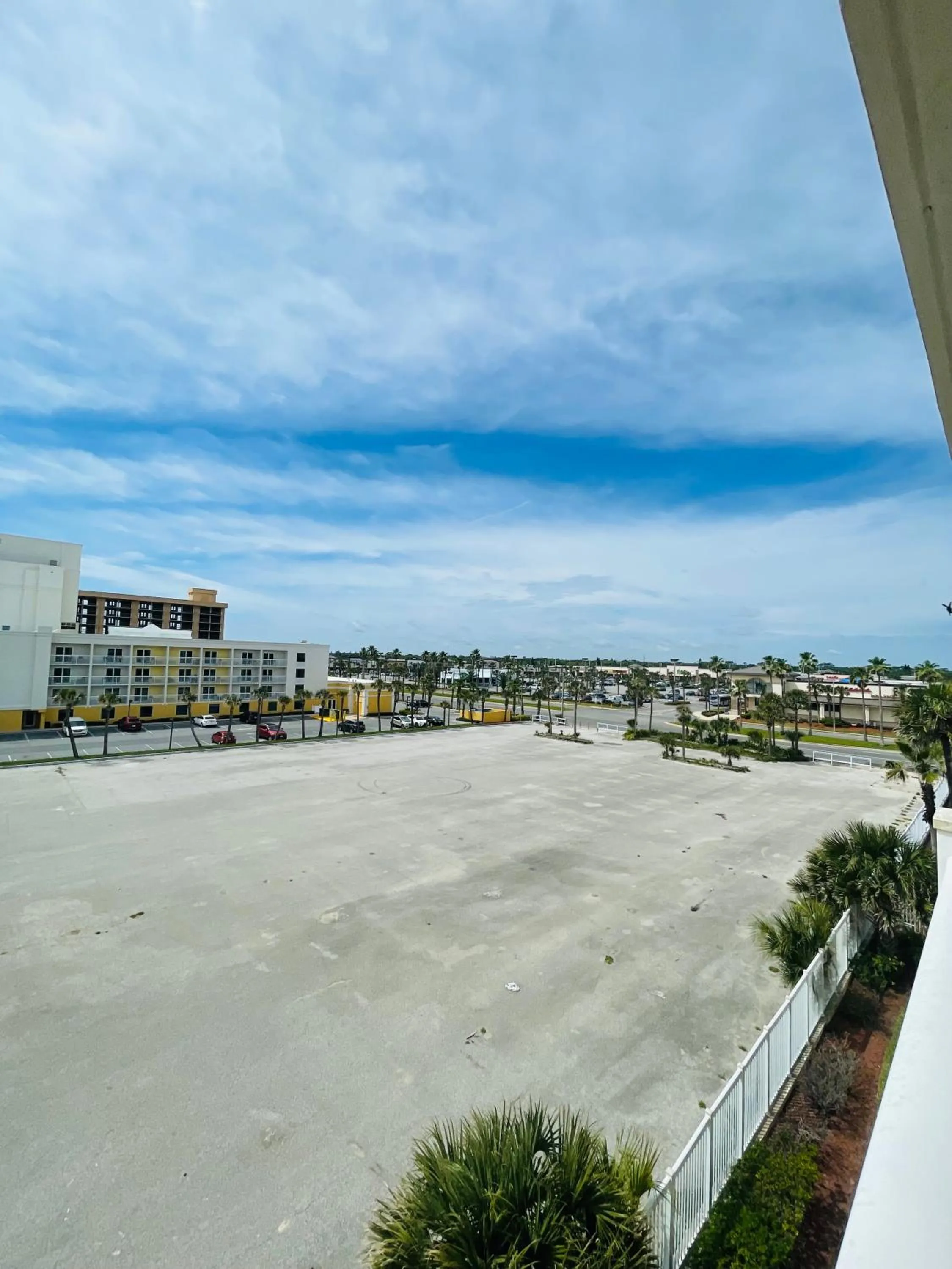 Neighbourhood in Daytona Beach Resort Oceanfront CondoStudio