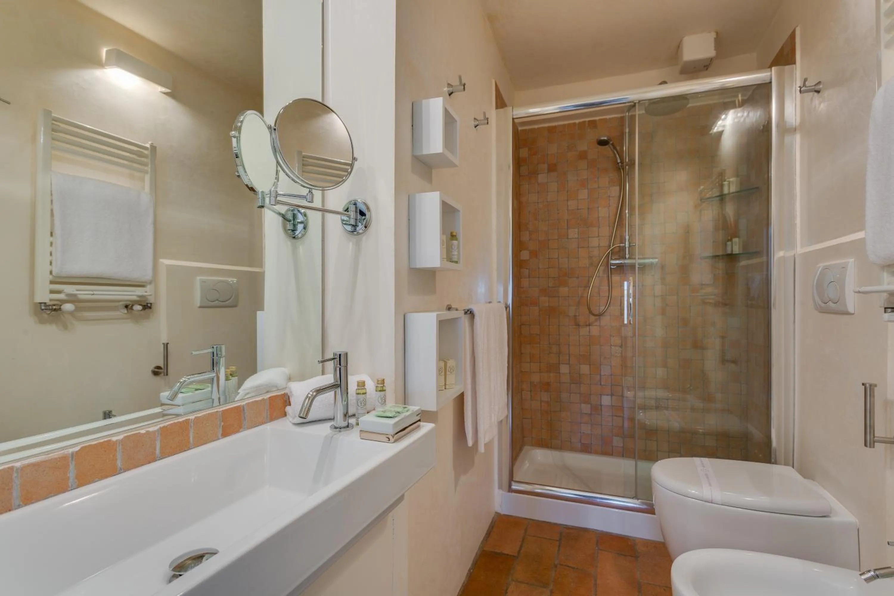 Shower in Villa I Barronci Resort & Spa