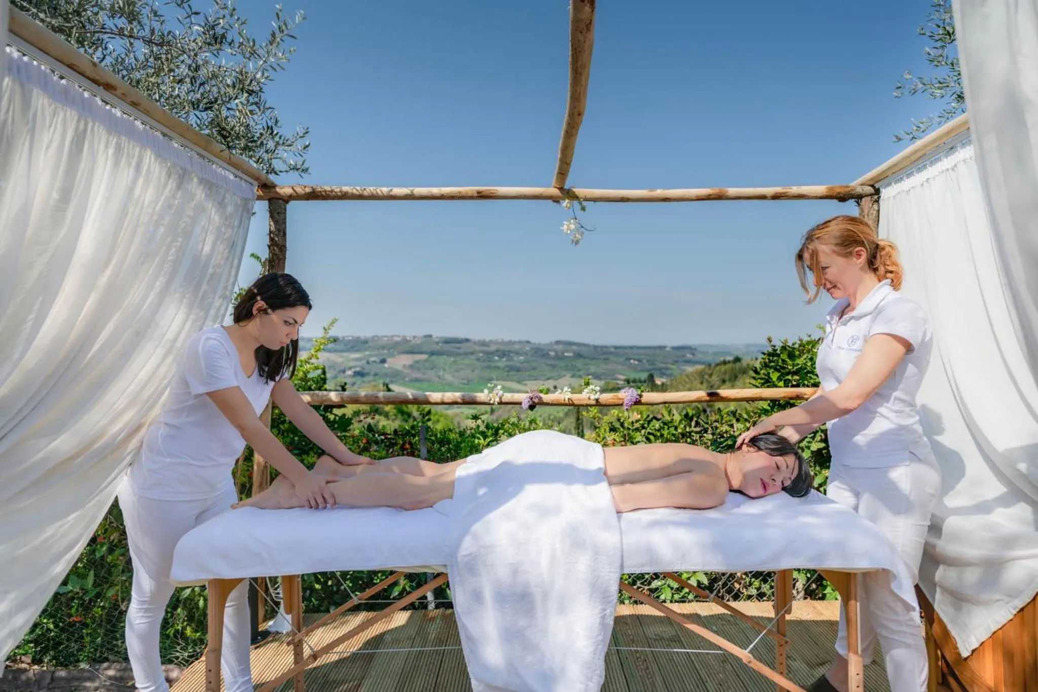 Massage in Villa I Barronci Resort & Spa