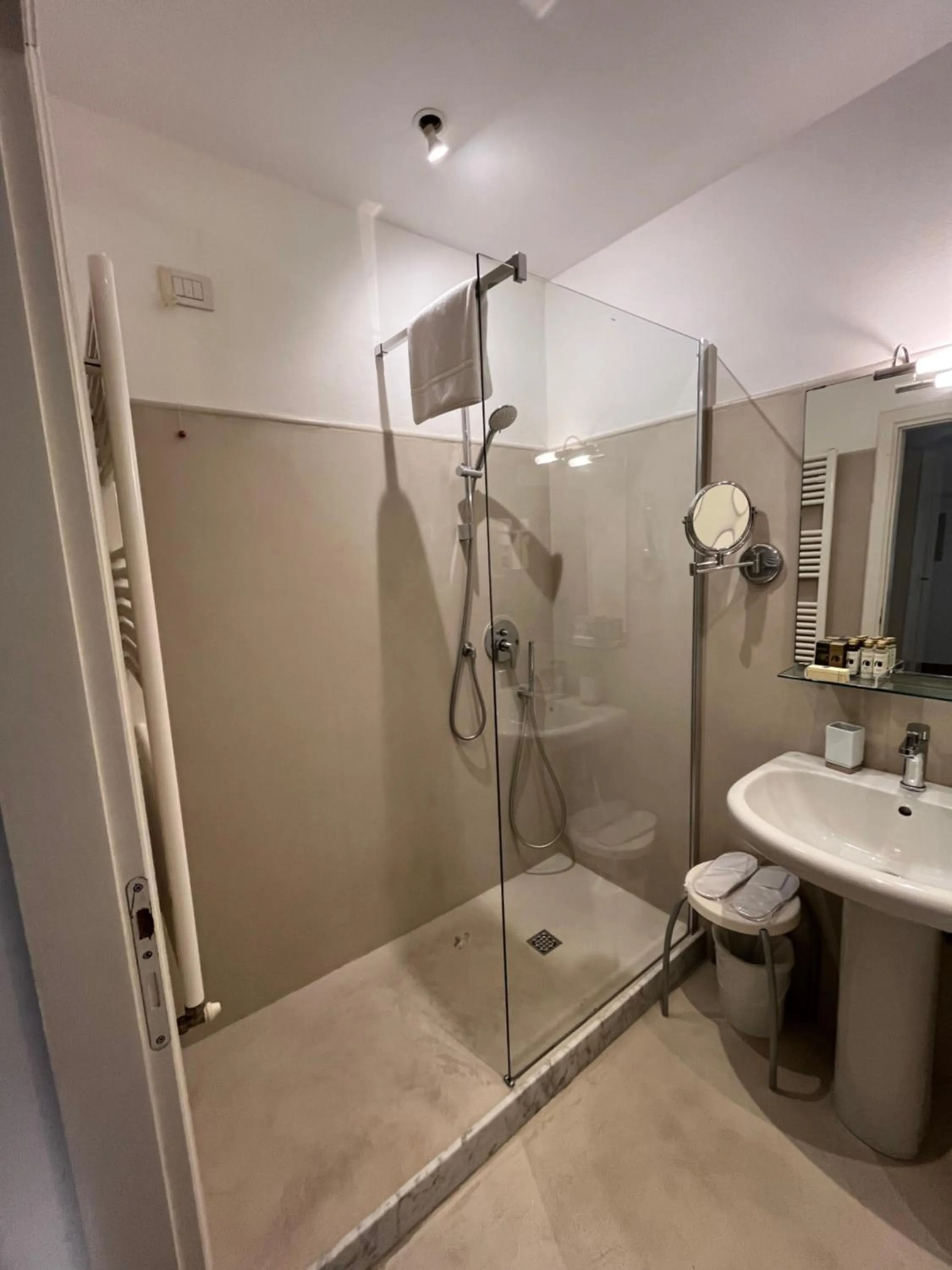 Shower in Villa I Barronci Resort & Spa