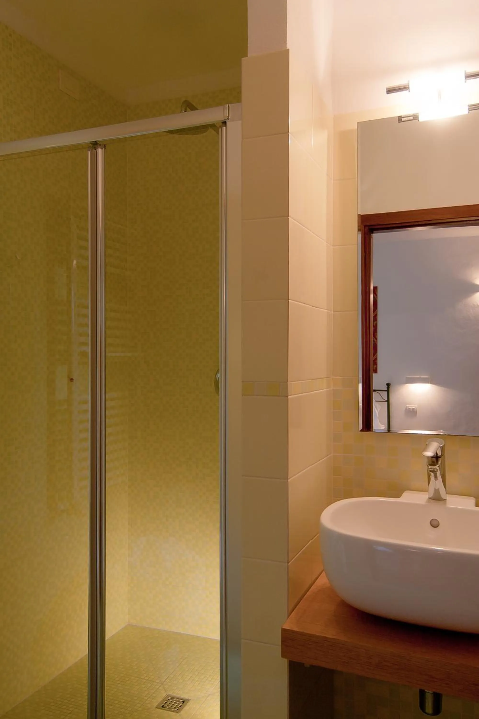 Shower in Villa I Barronci Resort & Spa