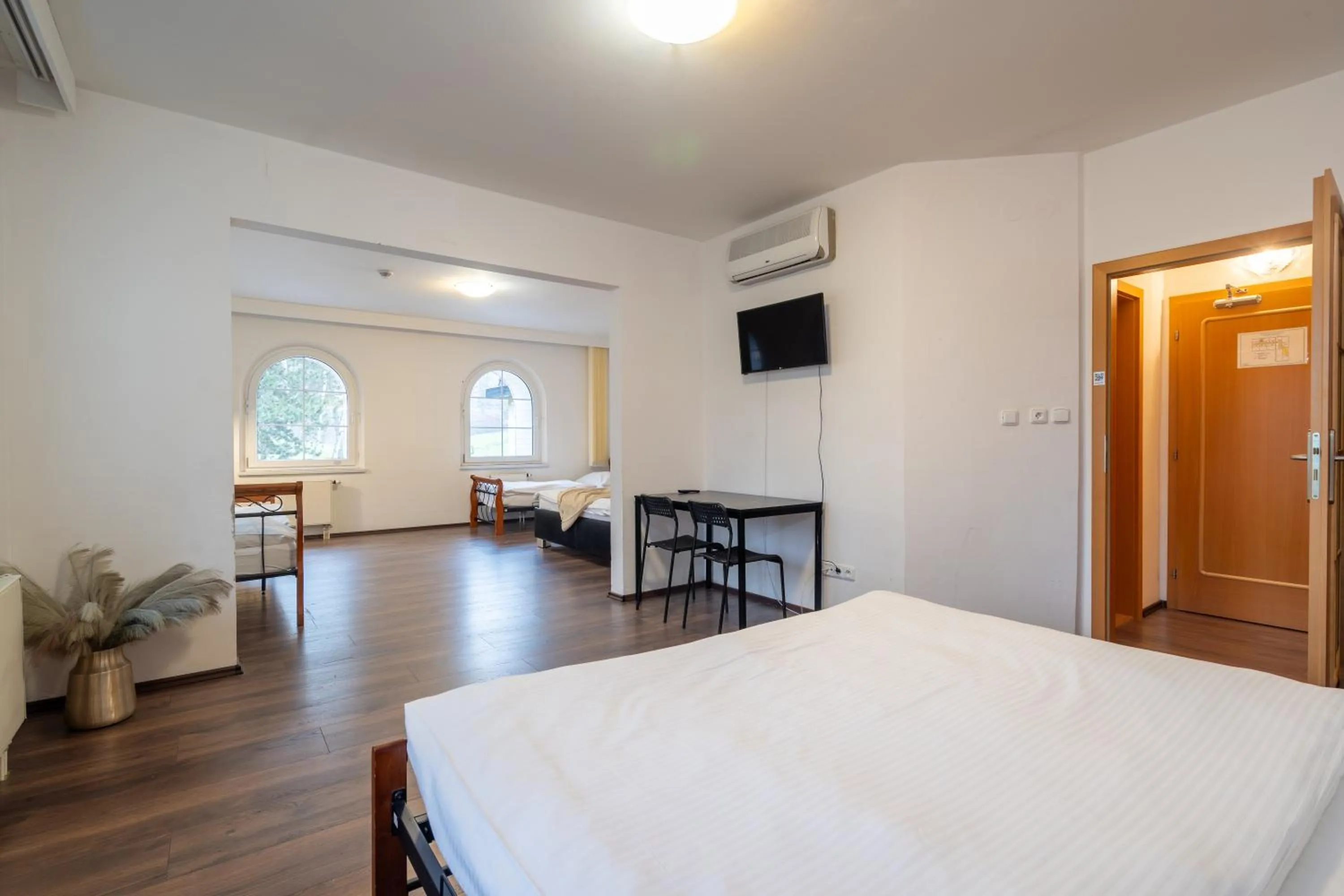 Photo of the whole room, Bed in Hotel Garni Orlova