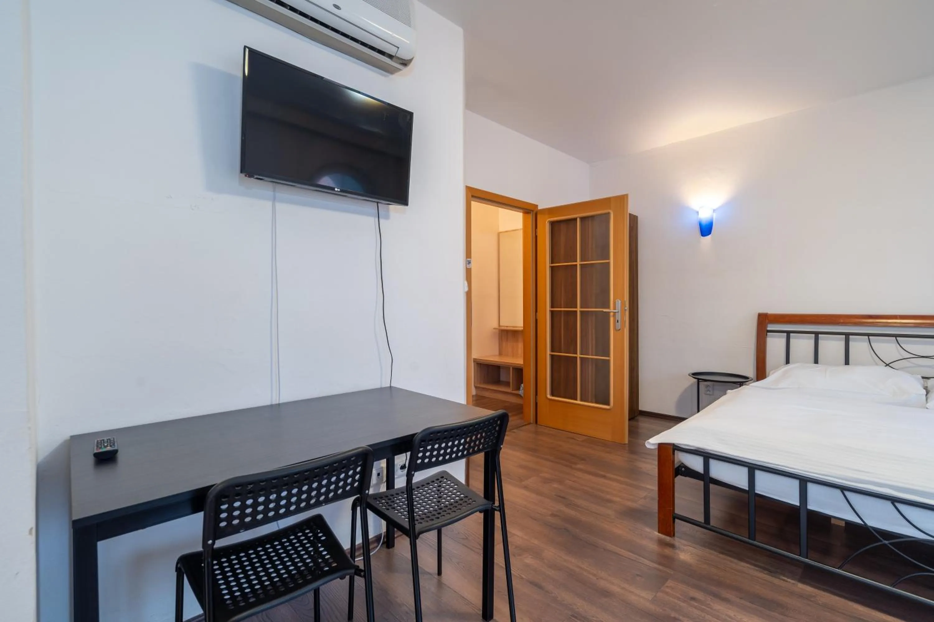 TV and multimedia, Bed in Hotel Garni Orlova