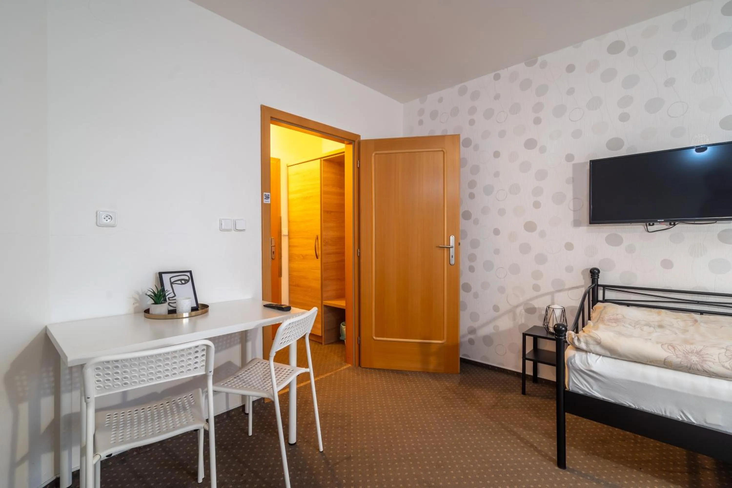 TV and multimedia, Bed in Hotel Garni Orlova