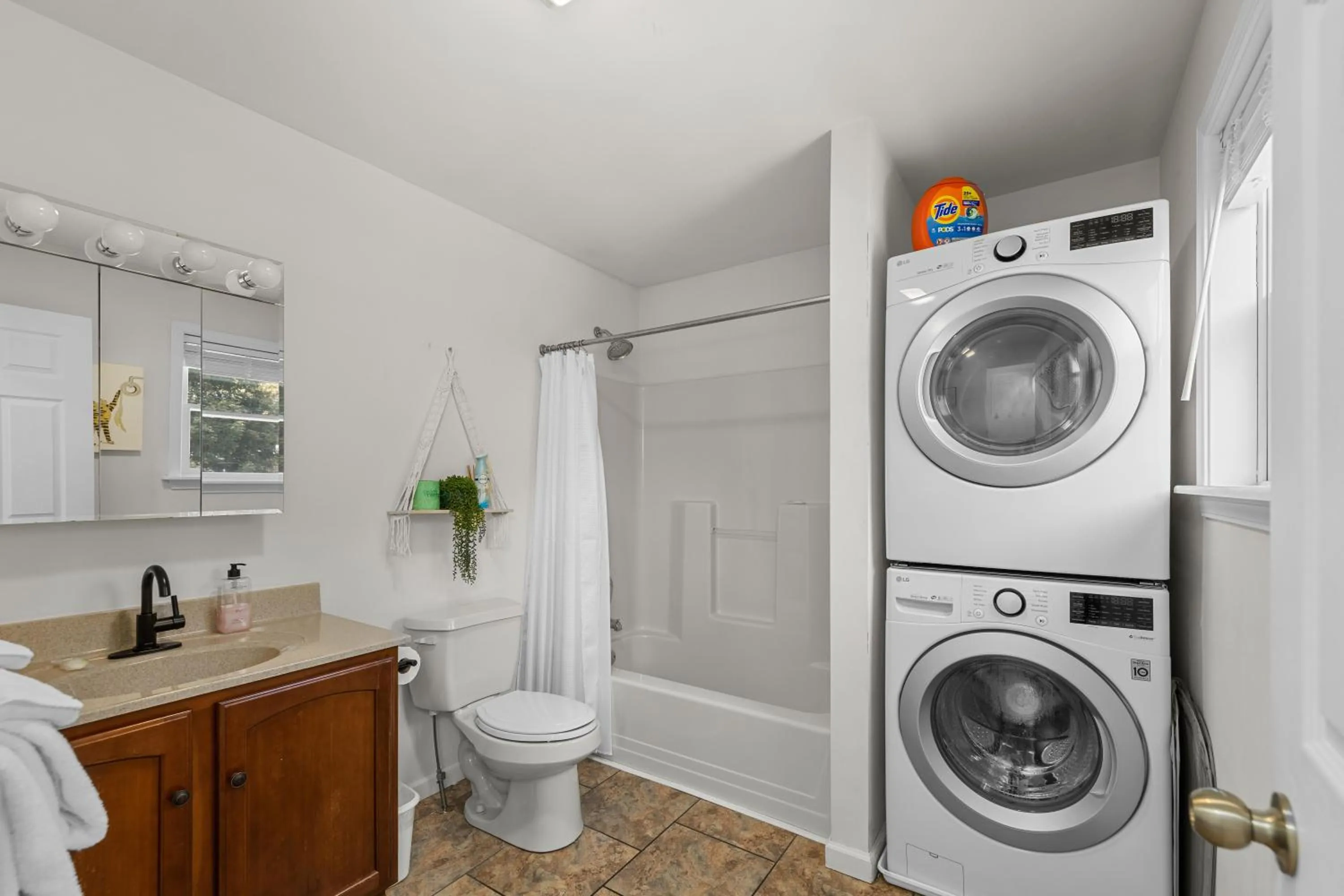 Bathroom in Amazing Mountain Views Lake Placid & 1980 Olympic Center