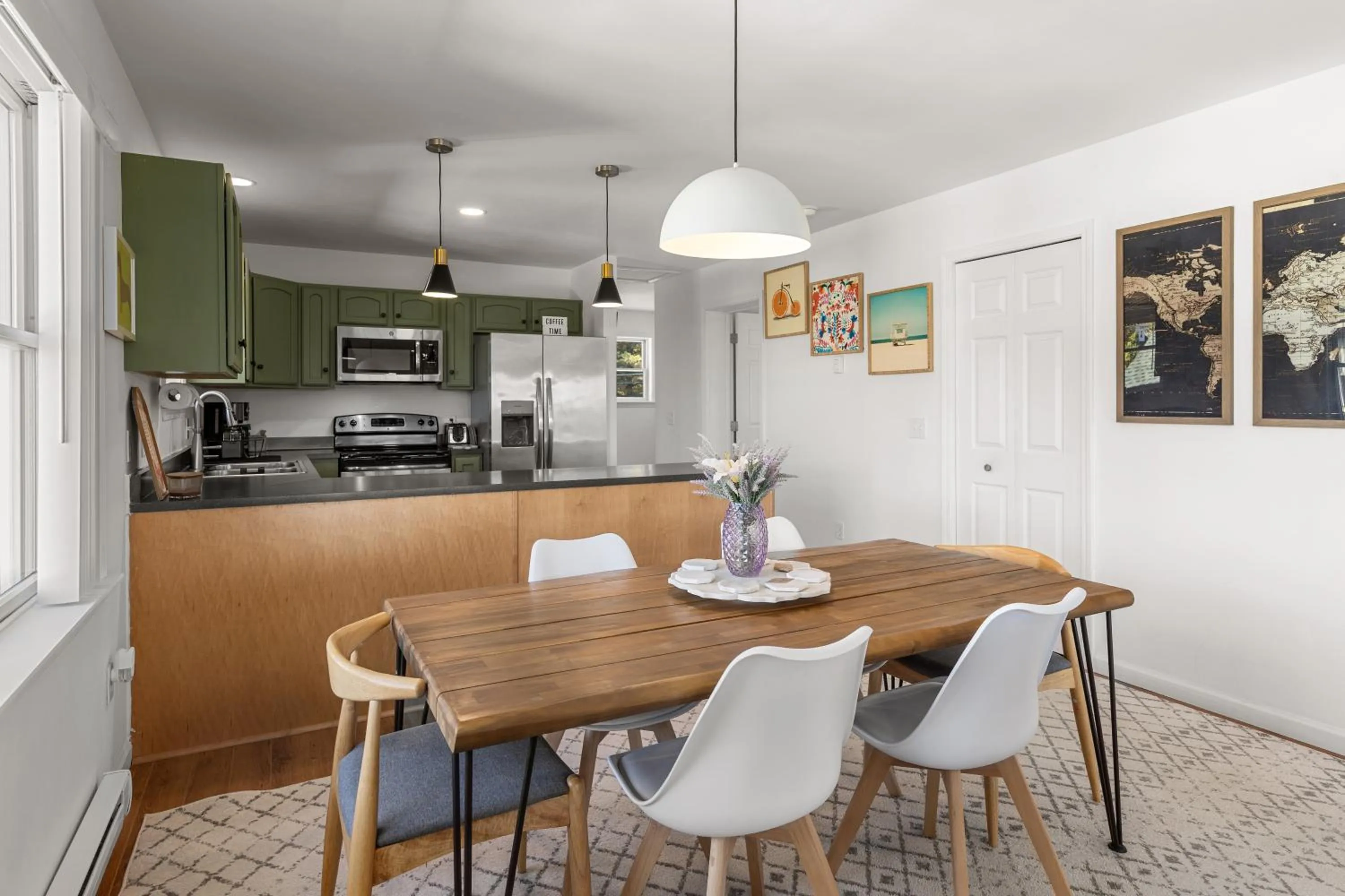 Dining area in Amazing Mountain Views Lake Placid & 1980 Olympic Center