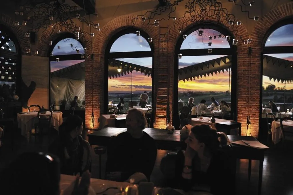 Restaurant/places to eat in Albergo l'Ostelliere - Villa Sparina Resort