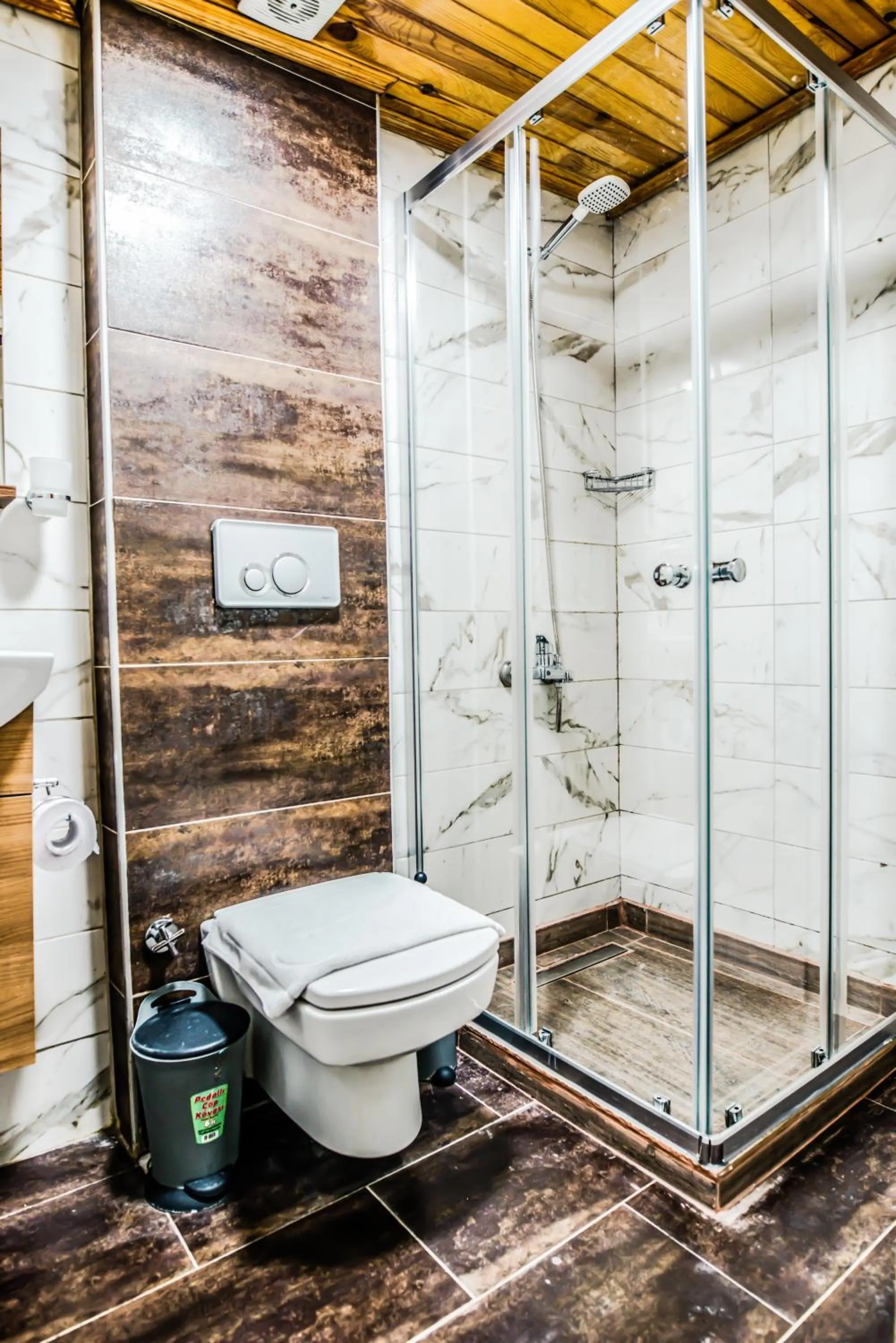 Bathroom in Lazz City Hotel