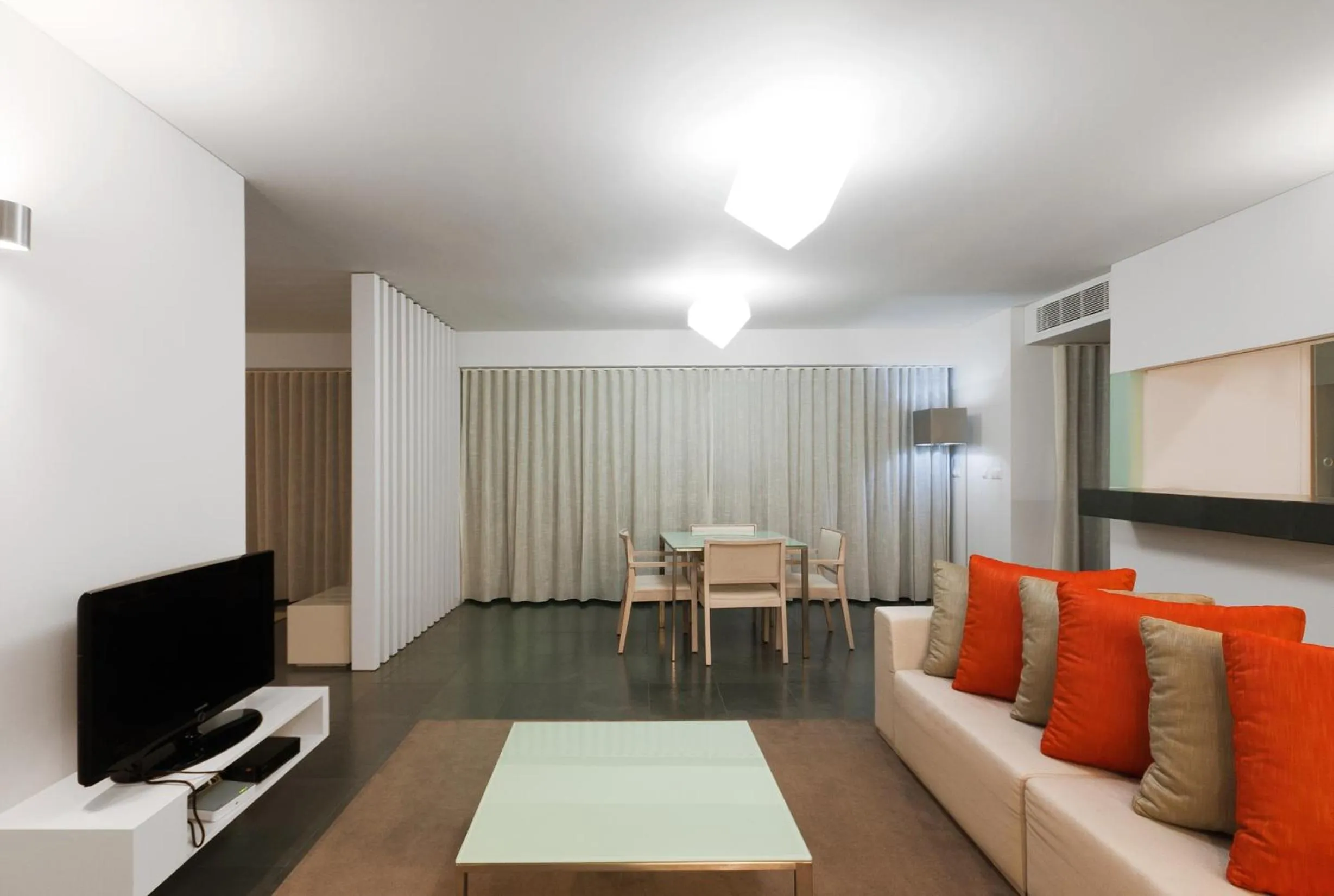 TV and multimedia in Troia Residence by The Editory - Apartamentos Ácala
