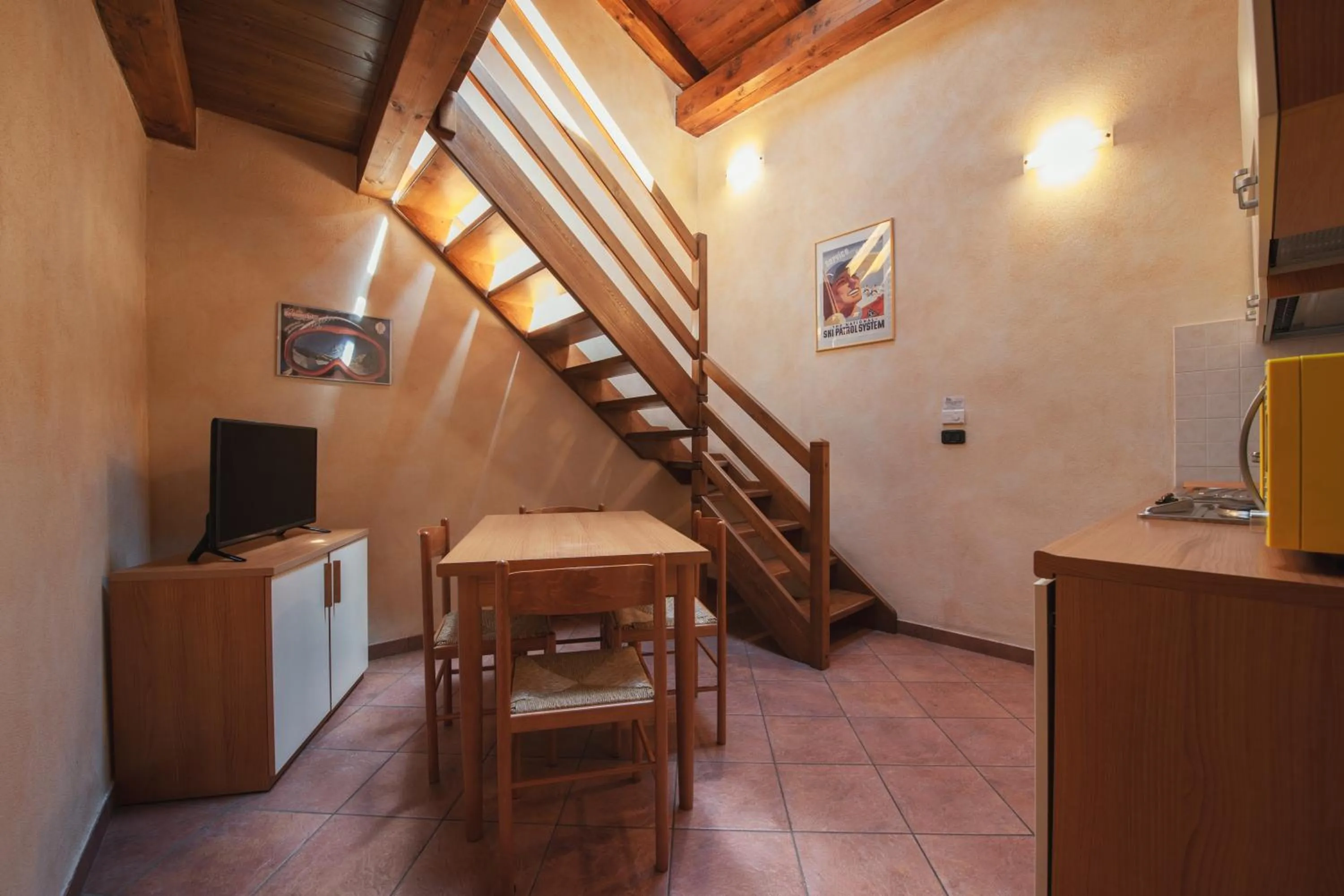 Family in Residence La Tana del Ghiro