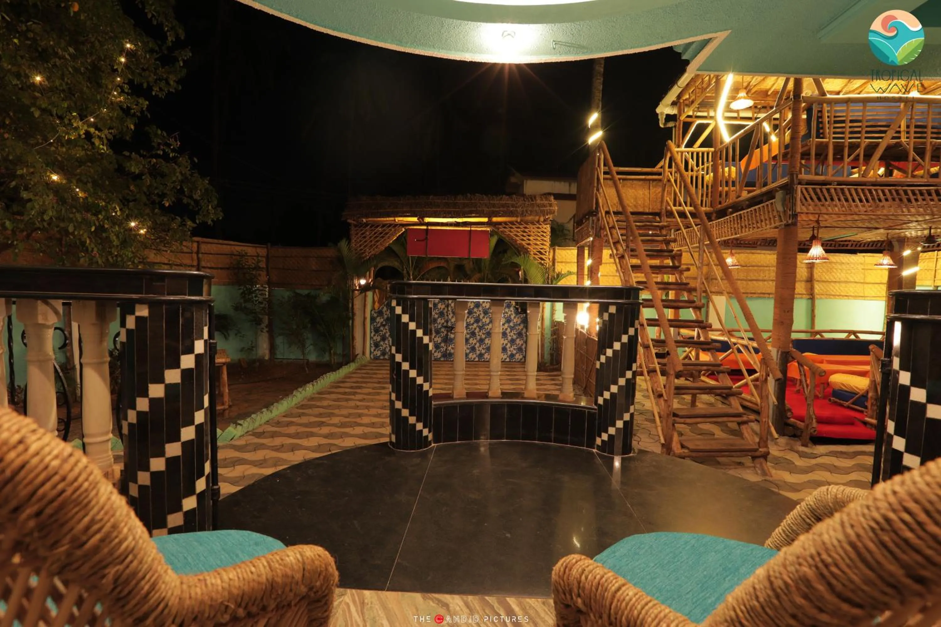 Night in Tropical Wave Hostel Morjim Goa