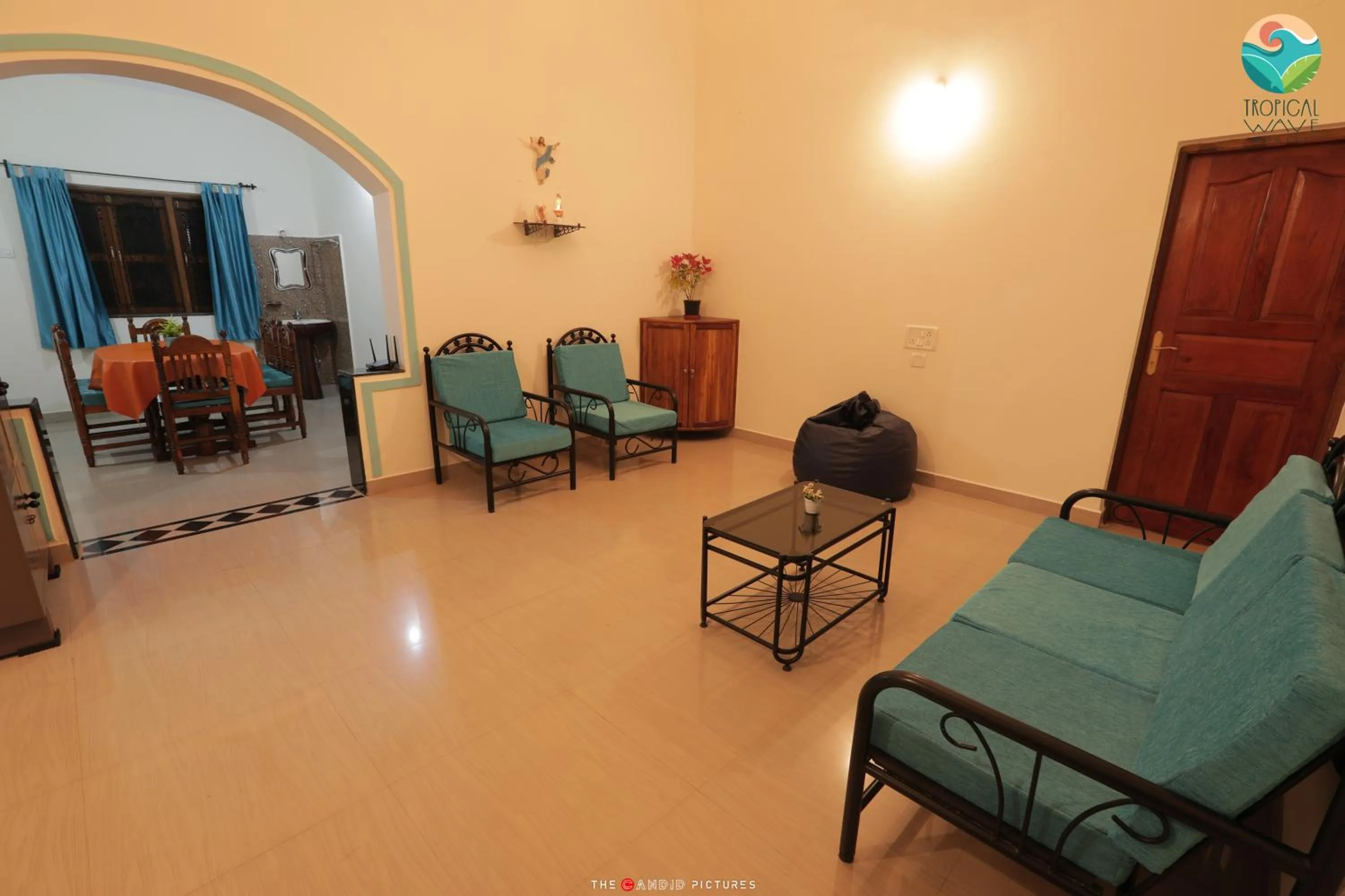 Living room in Tropical Wave Hostel Morjim Goa
