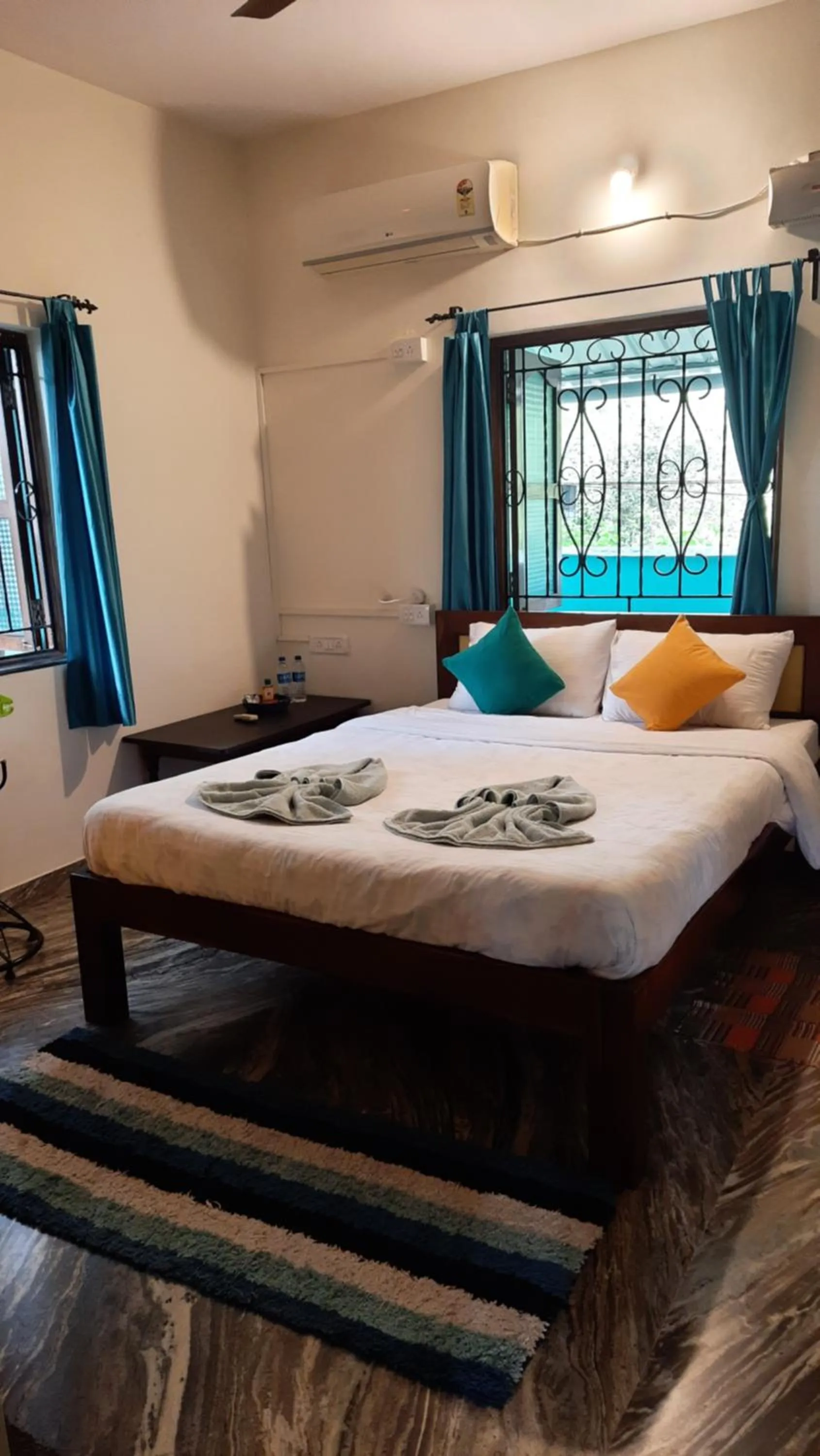 Bed in Tropical Wave Hostel Morjim Goa