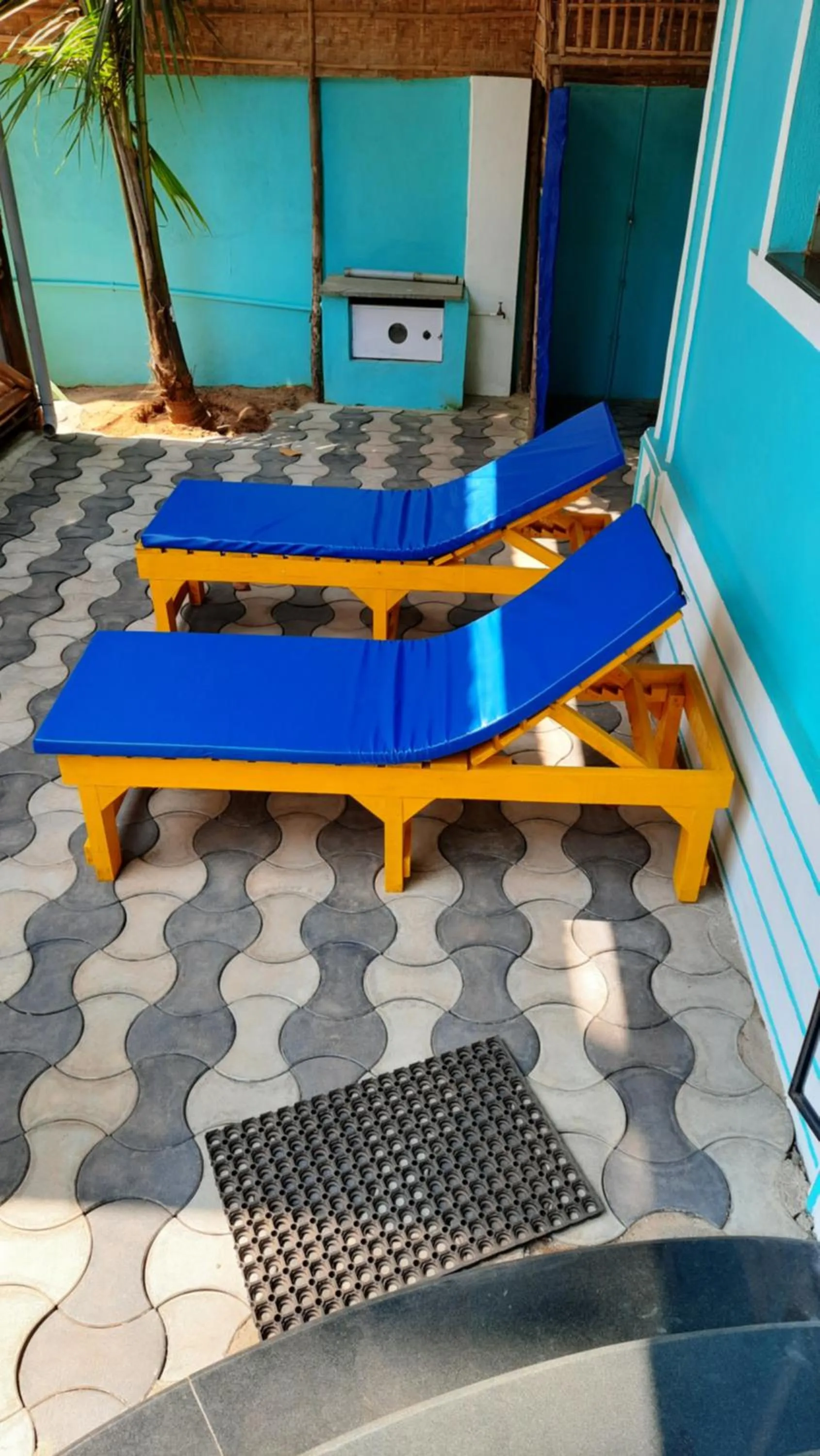 sunbed in Tropical Wave Hostel Morjim Goa