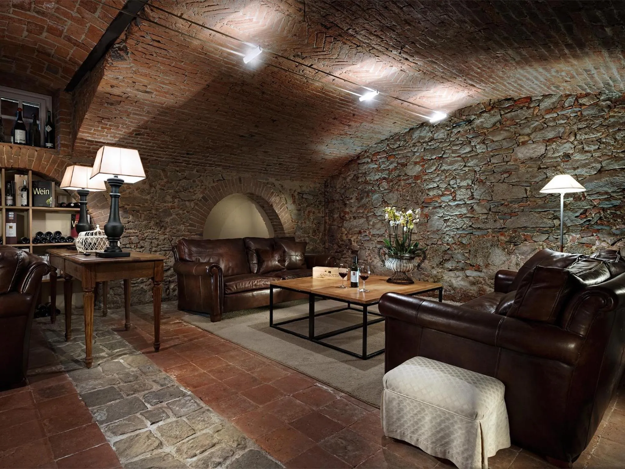 Communal lounge/ TV room in Corte Gondina Boutique Hotel