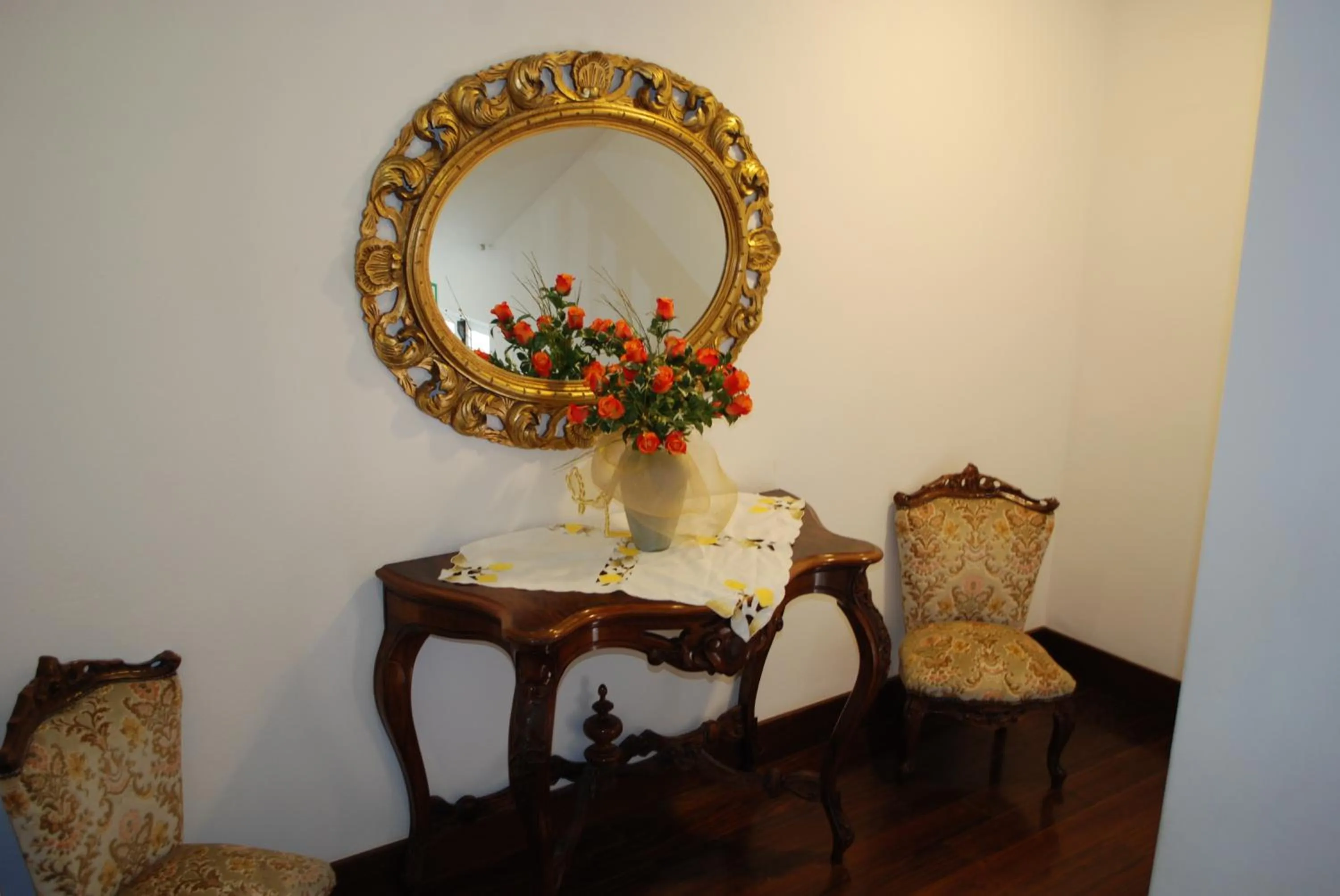 Seating area in Hotel Dea