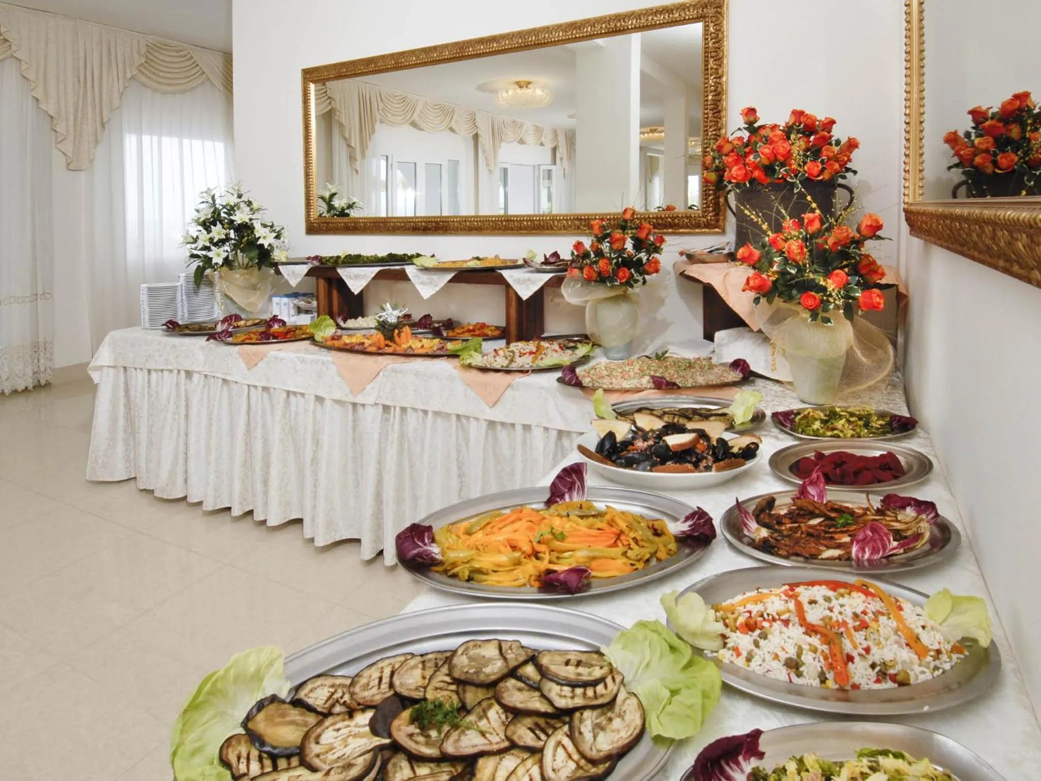 Food and drinks in Hotel Dea