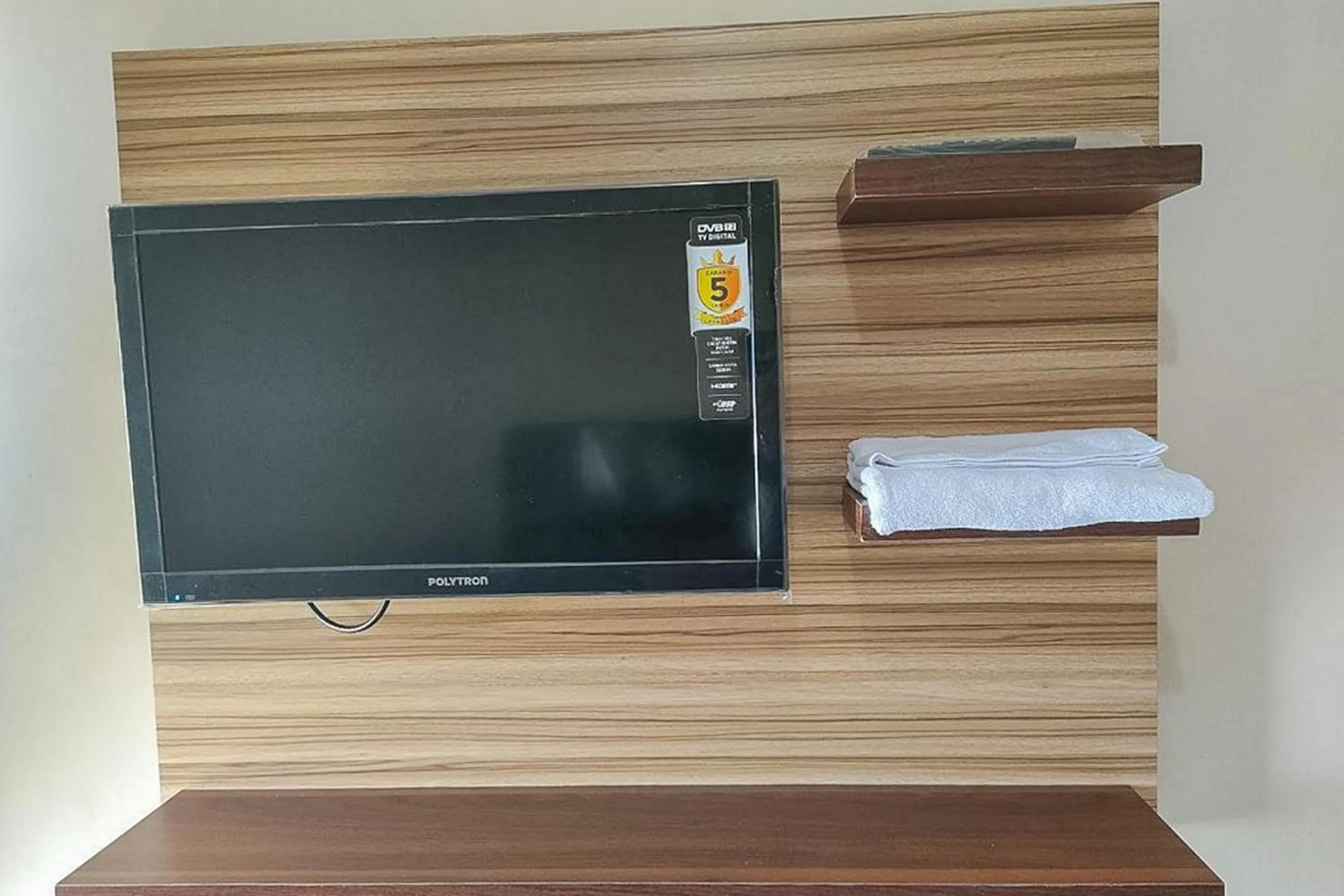 RedDoorz near BNS Batu