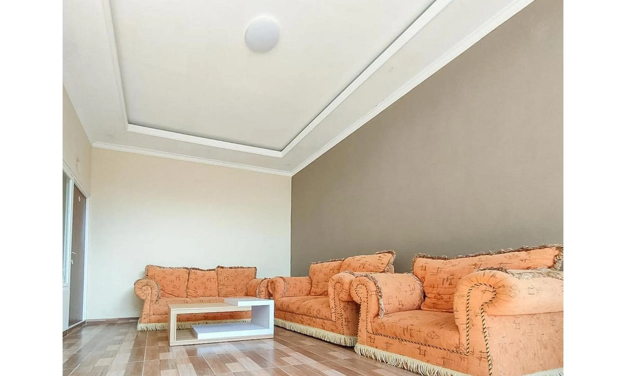 RedDoorz near BNS Batu