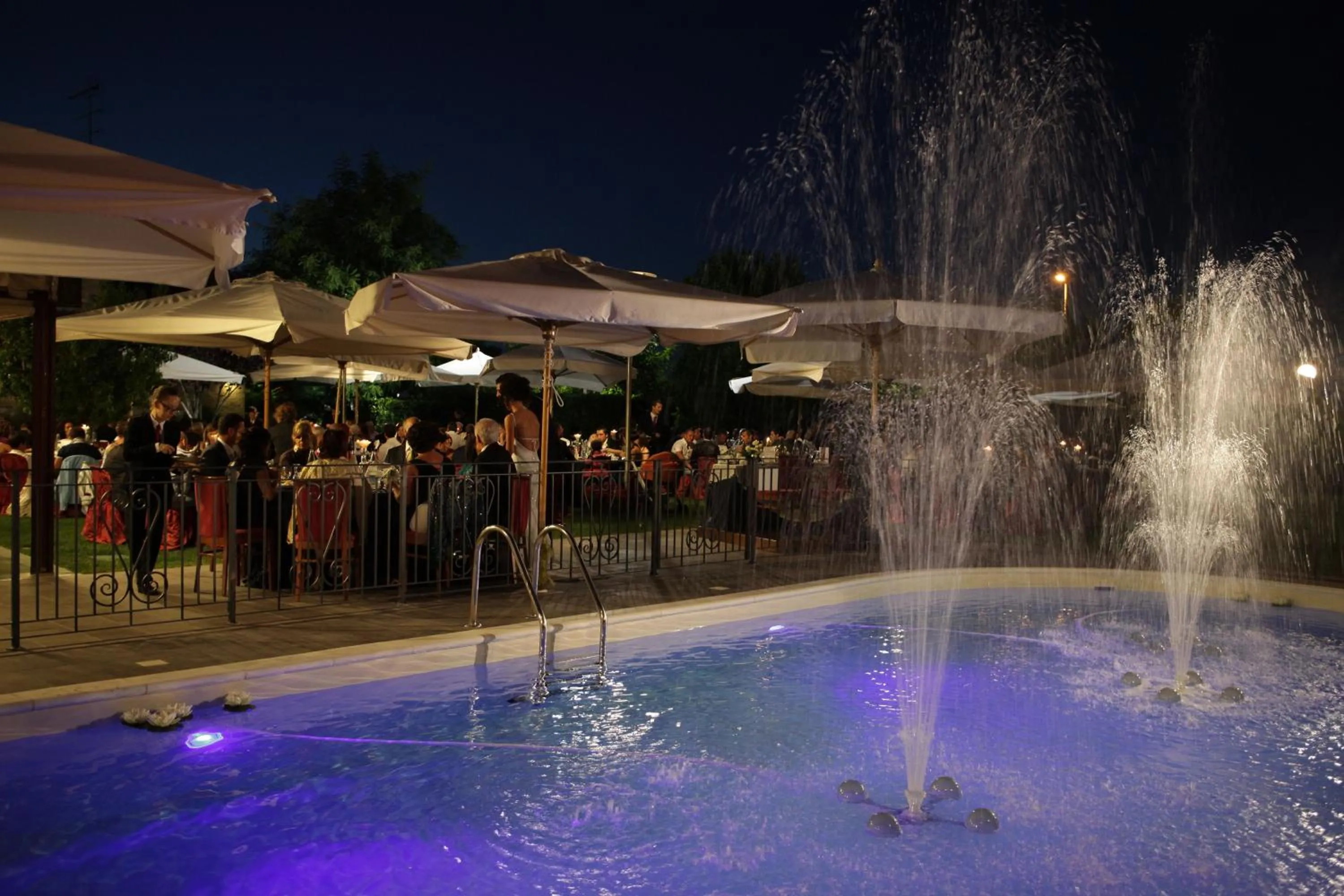 People in Hotel Ristorante Il Gambero