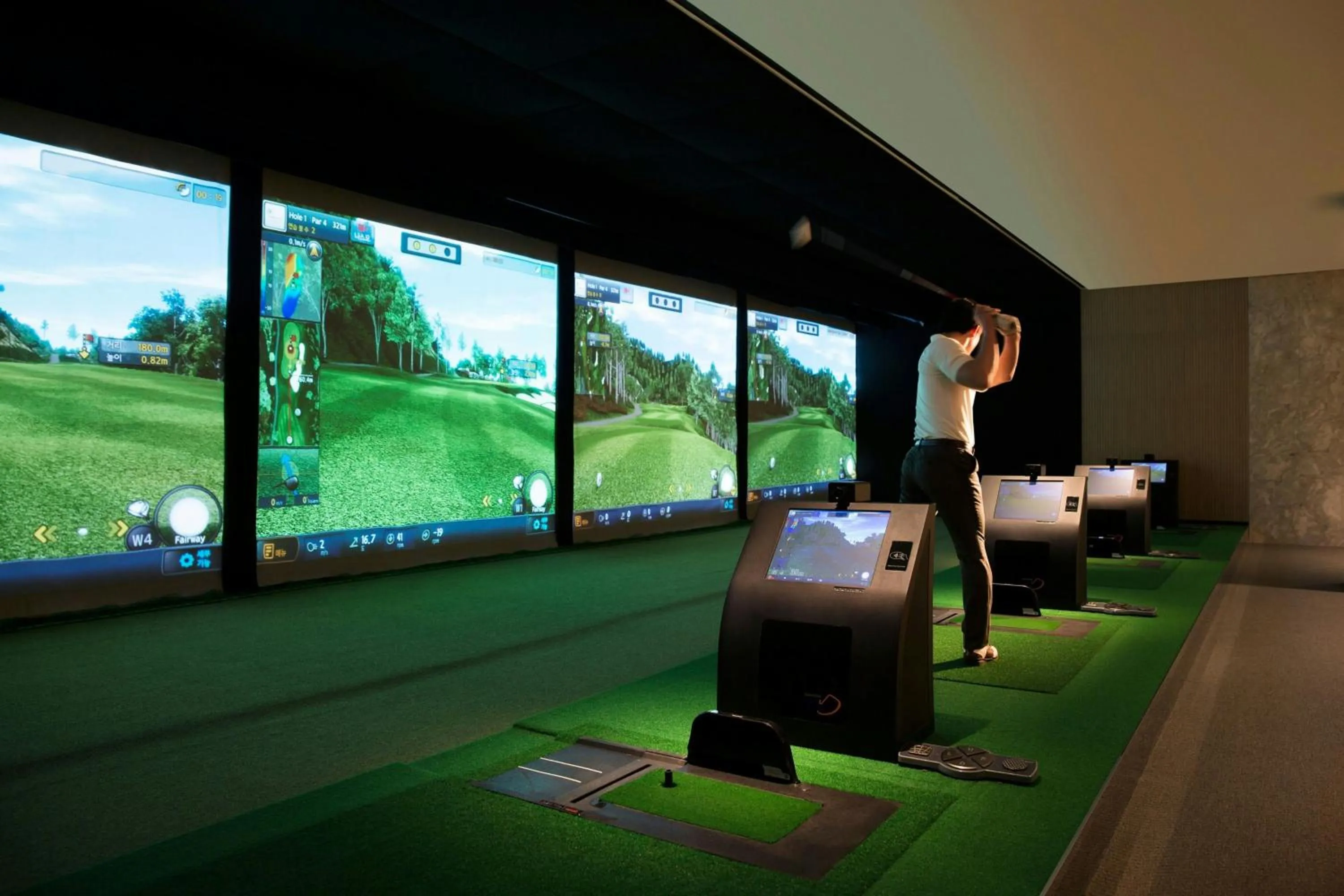 Fitness centre/facilities in JW Marriott Dongdaemun Square Seoul