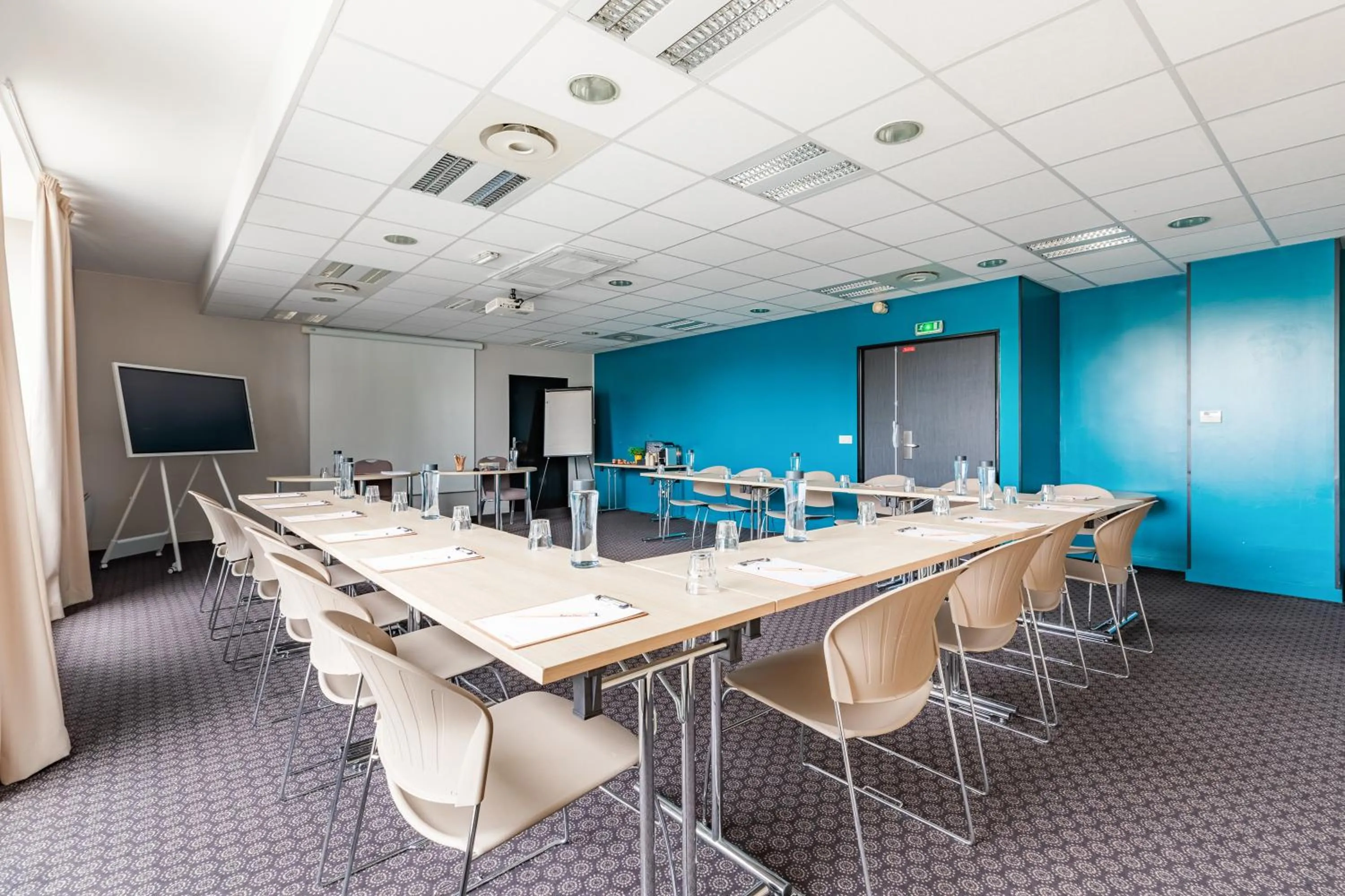 Meeting/conference room in Appart’City Confort Le Bourget - Aéroport