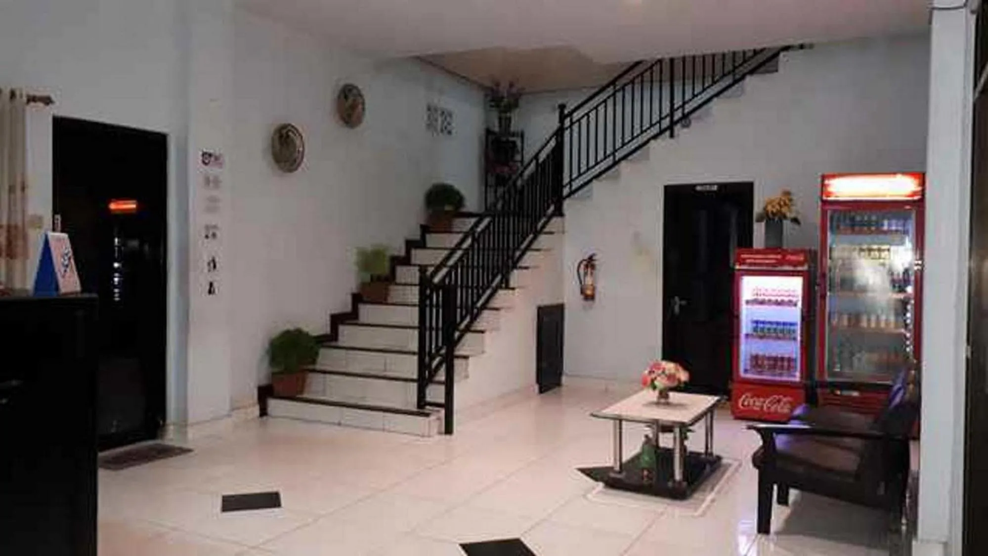 RedDoorz at Hotel Rumberpon Sorong