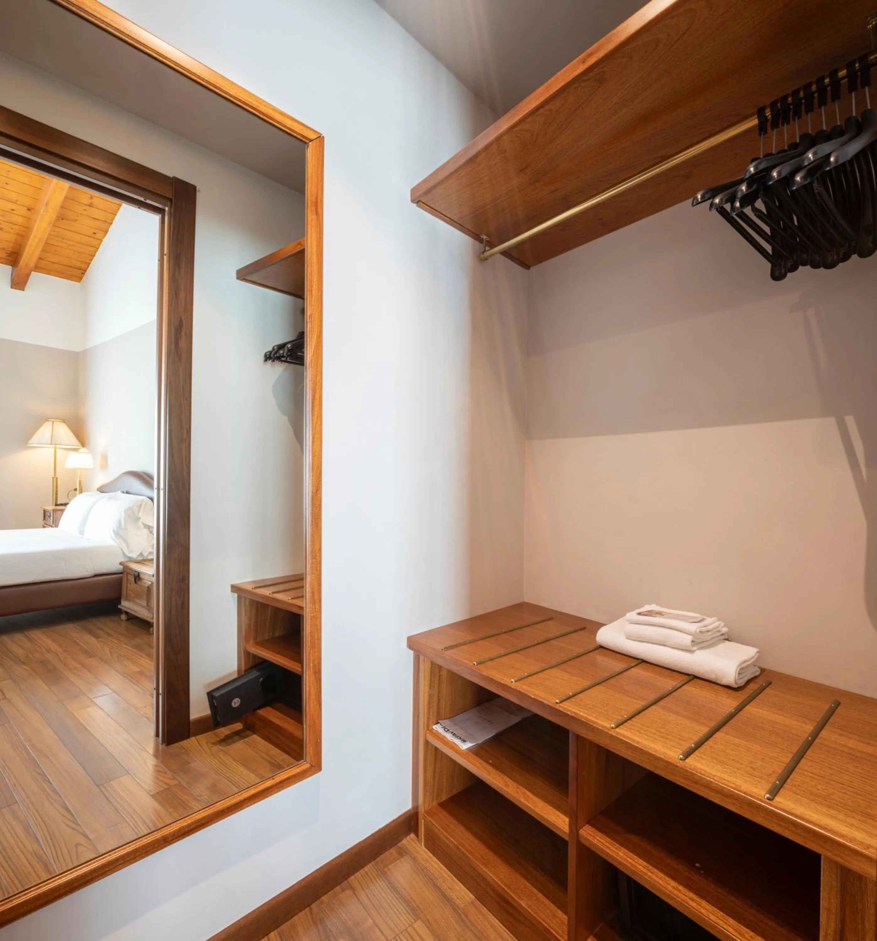 Bedroom, Bed in Hotel Horizon Wellness & Spa Resort - Best Western Signature Collection