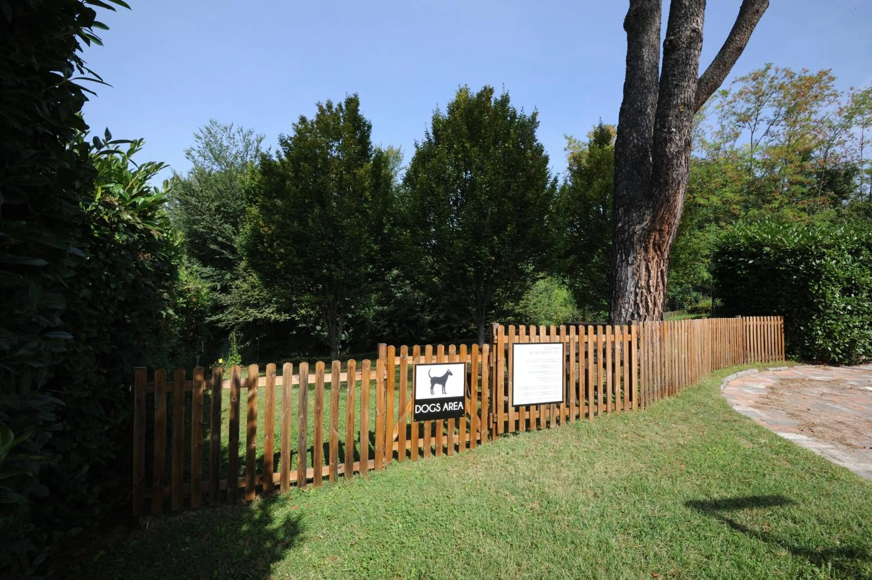 Animals in Hotel Horizon Wellness & Spa Resort - Best Western Signature Collection