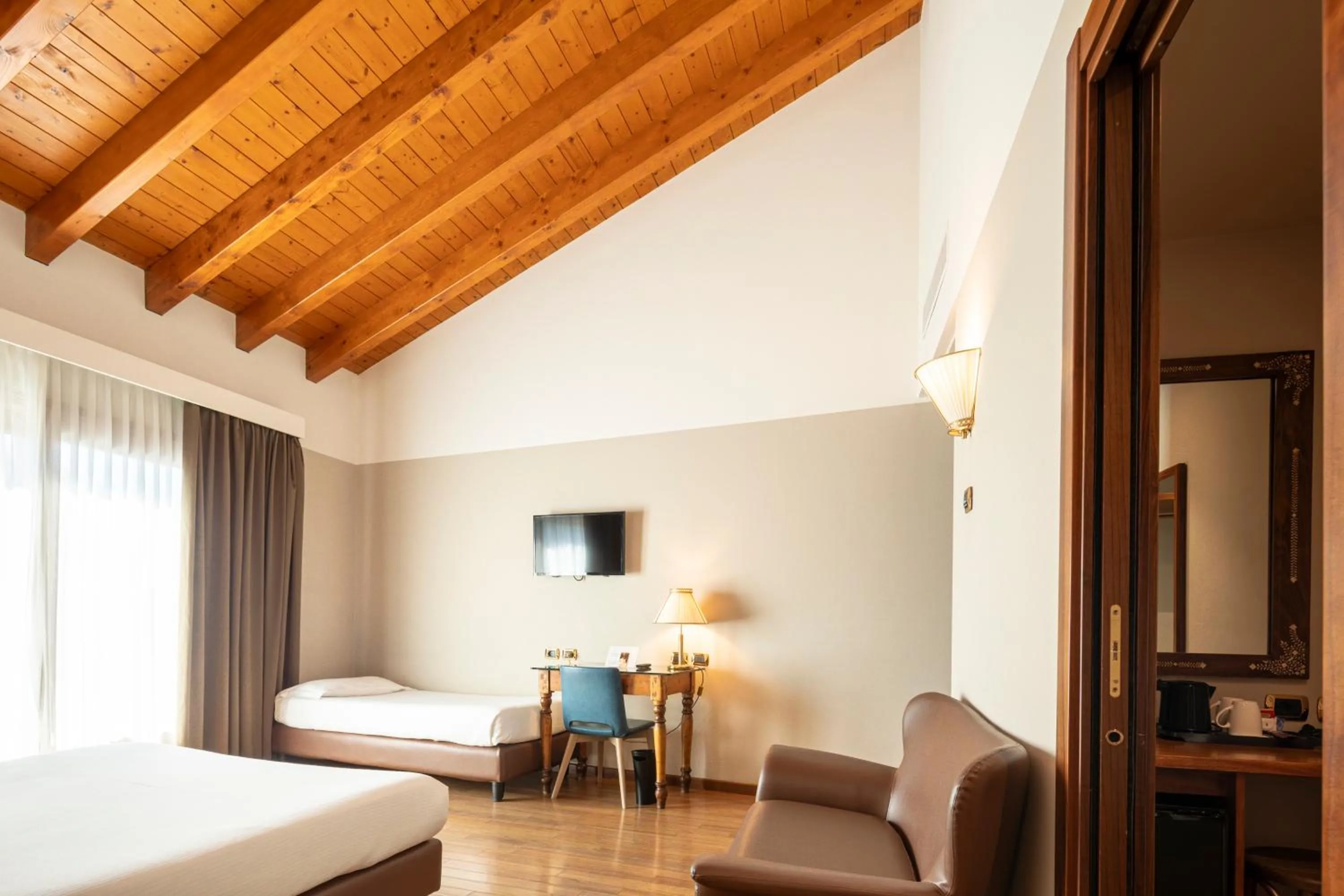 Bedroom, Bed in Hotel Horizon Wellness & Spa Resort - Best Western Signature Collection