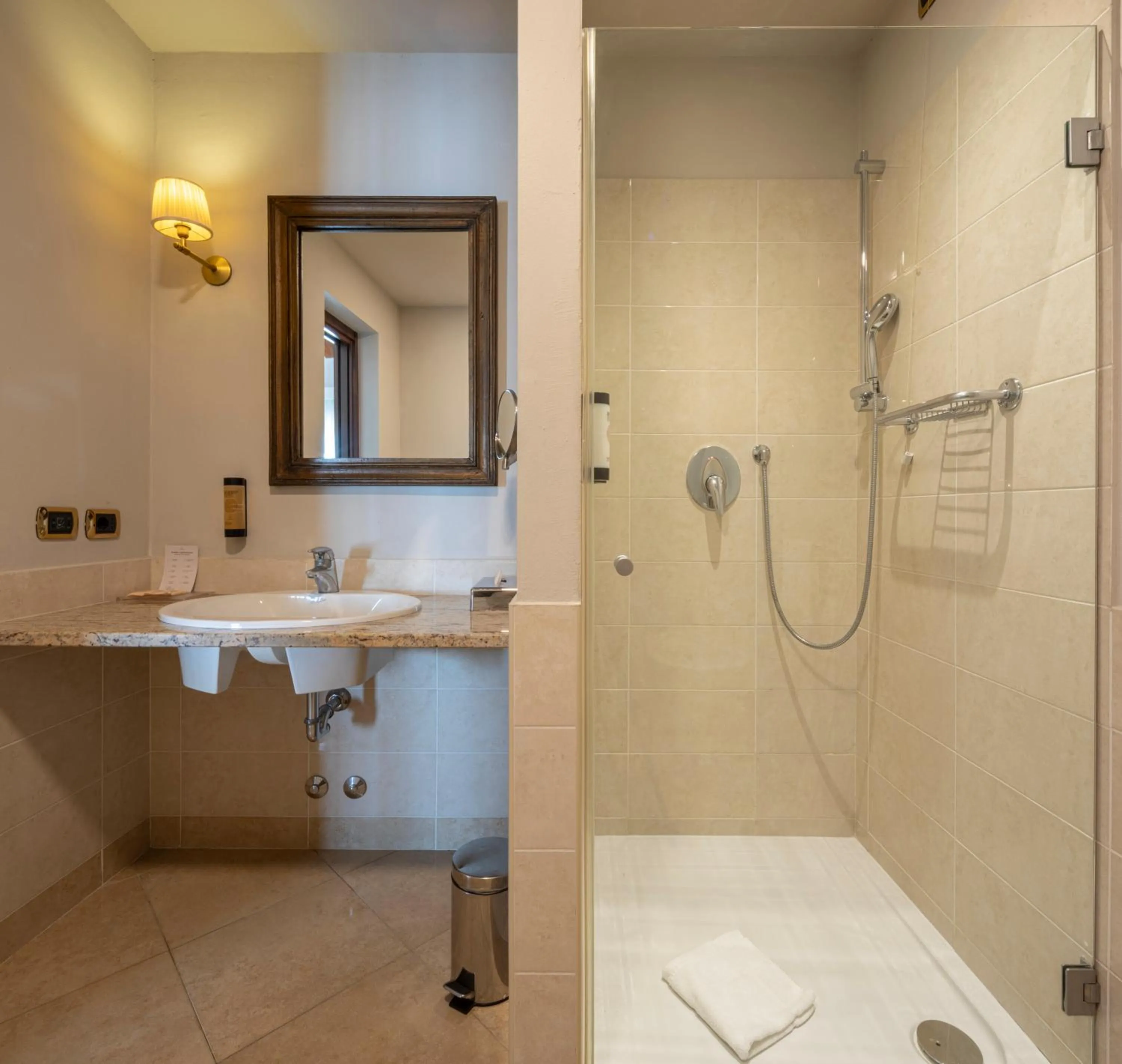 Bathroom in Hotel Horizon Wellness & Spa Resort - Best Western Signature Collection