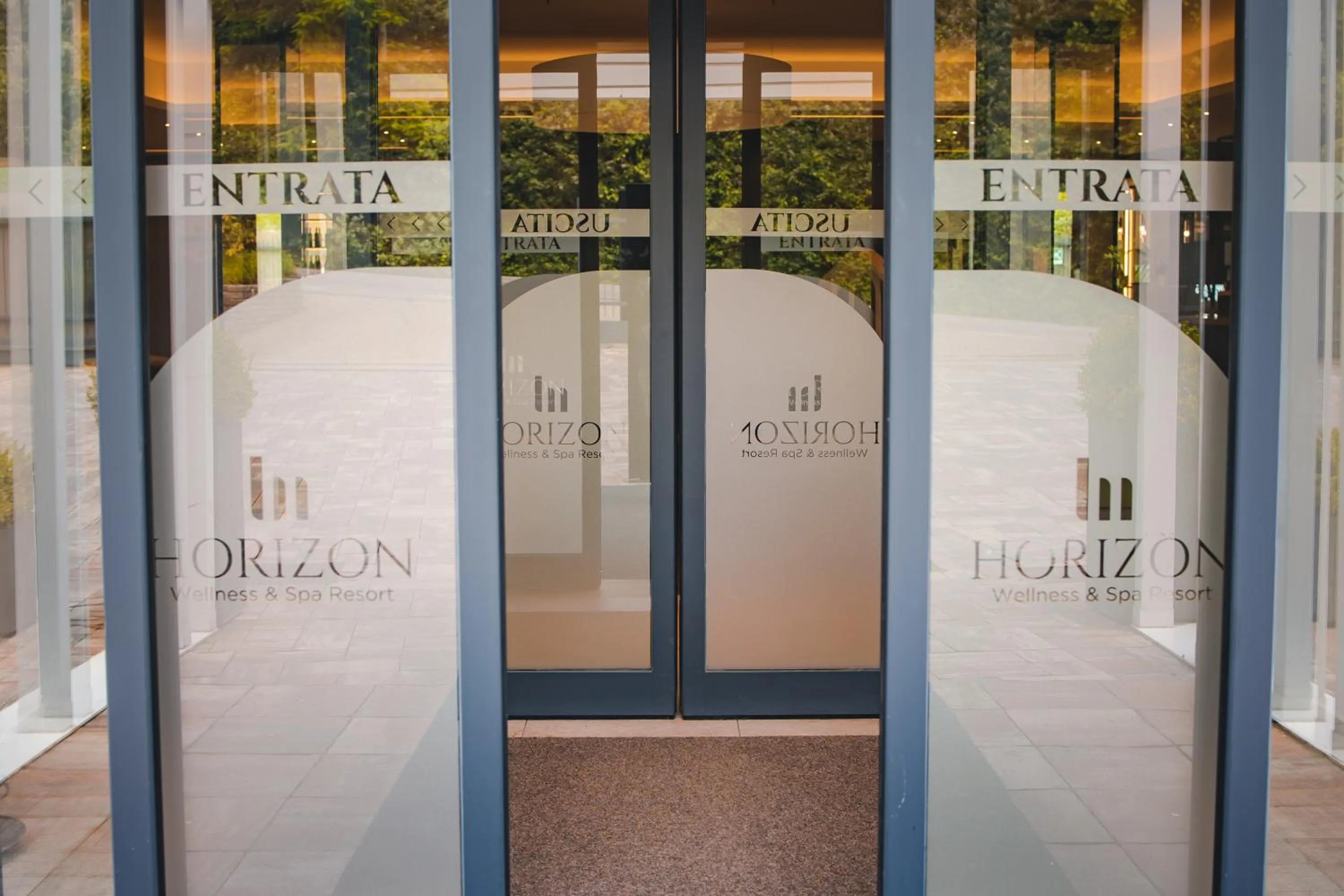 Property logo or sign in Hotel Horizon Wellness & Spa Resort - Best Western Signature Collection