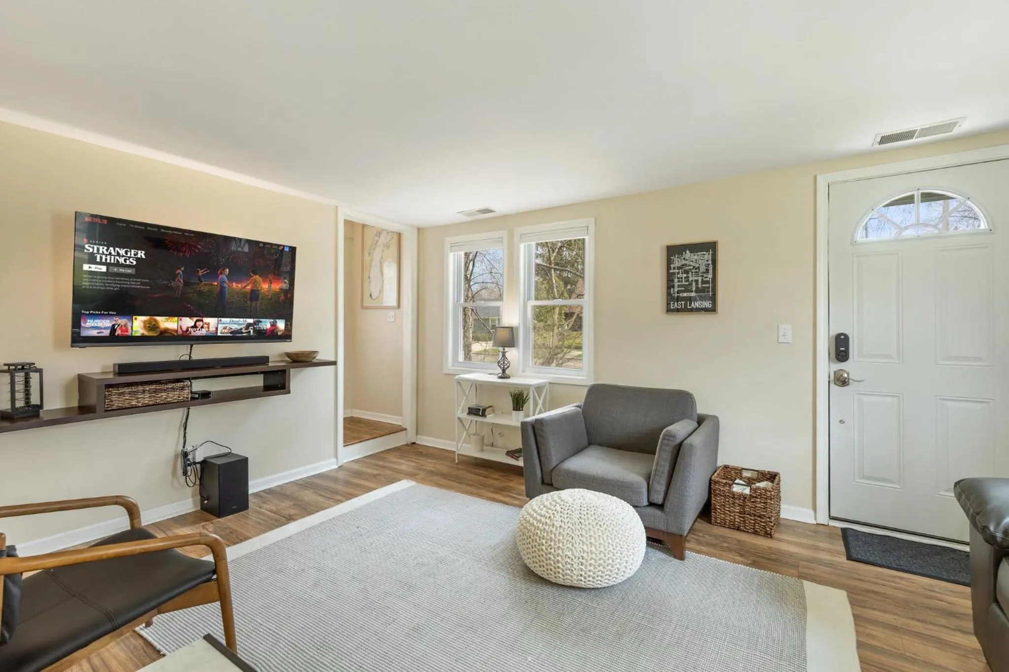 TV and multimedia in Perfect Location Walk to MSU Campus High End Mattresses Fast Wi-Fi