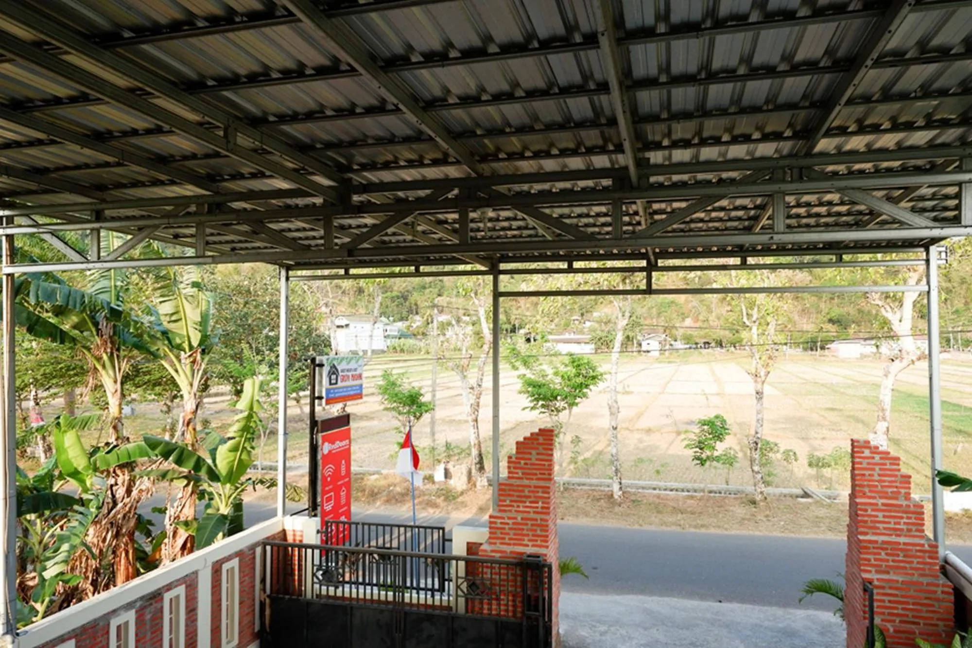 RedDoorz Syariah near Alun Alun Pacitan 2