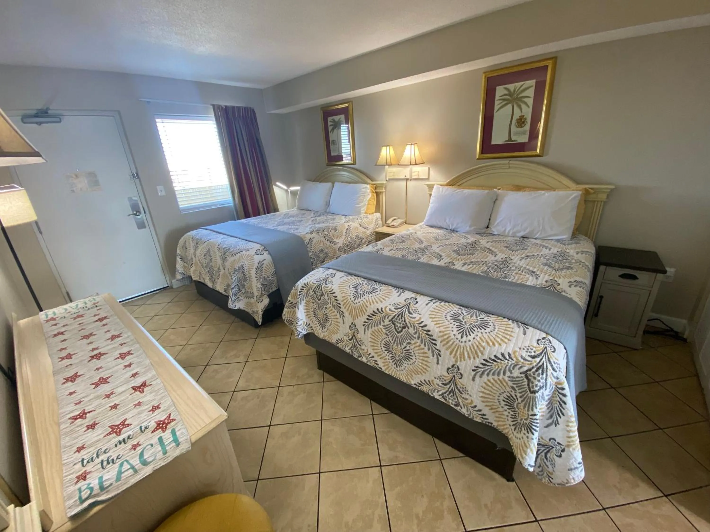 Bedroom, Bed in Camelot By The Sea Ocean Front Condo