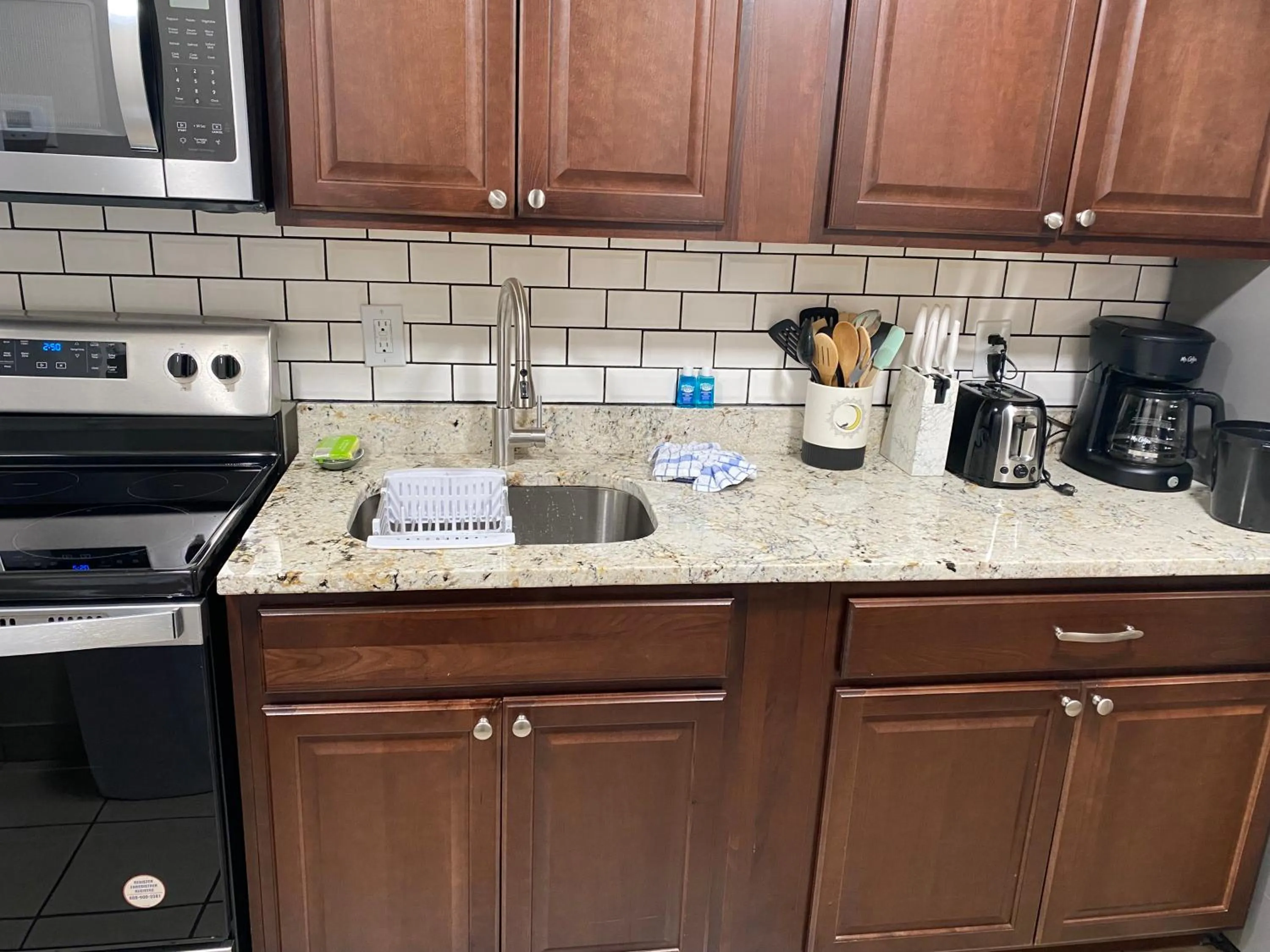 Coffee/tea facilities in Camelot By The Sea Ocean Front Condo