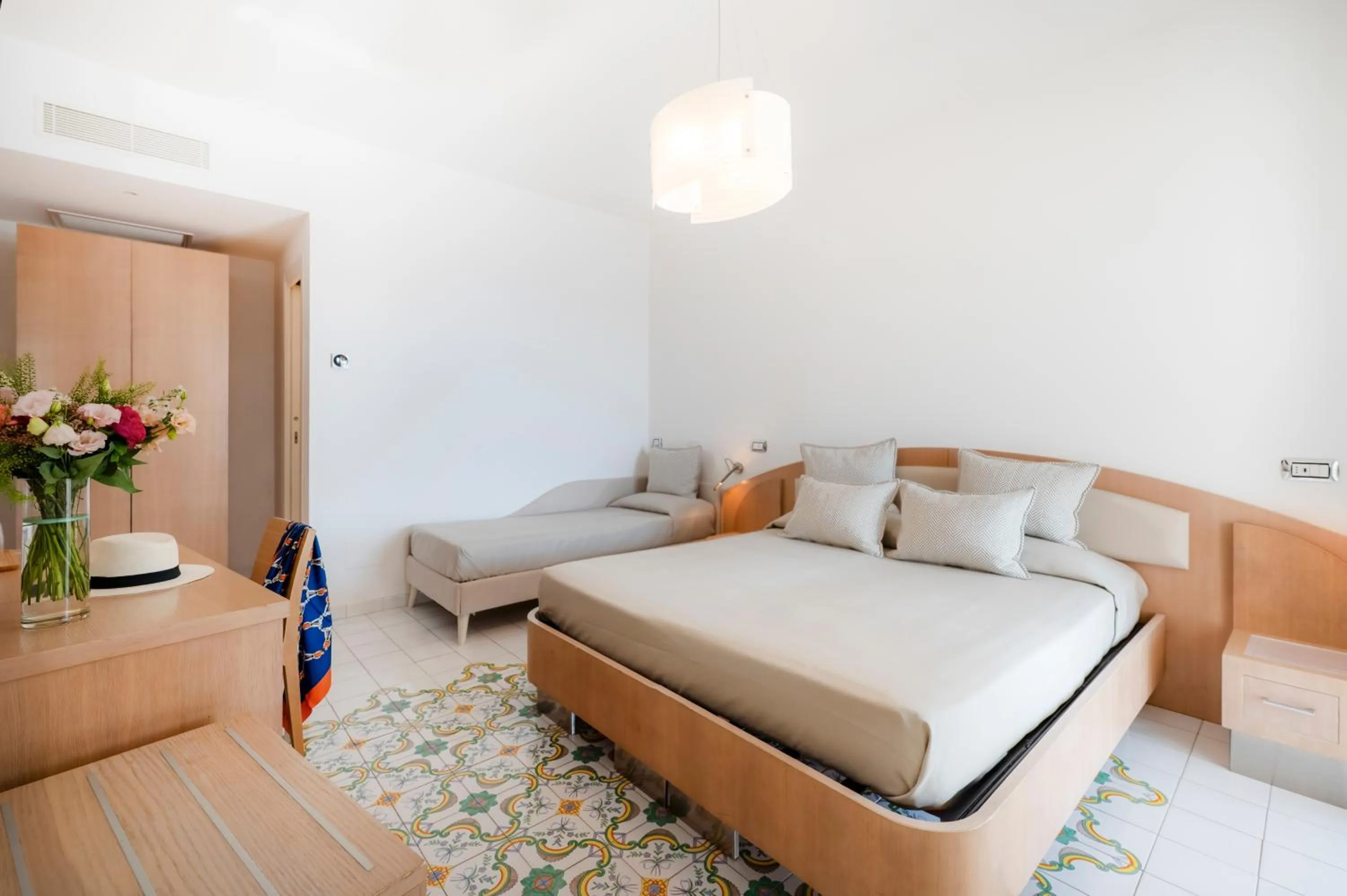 Bed in Hotel Il Pino