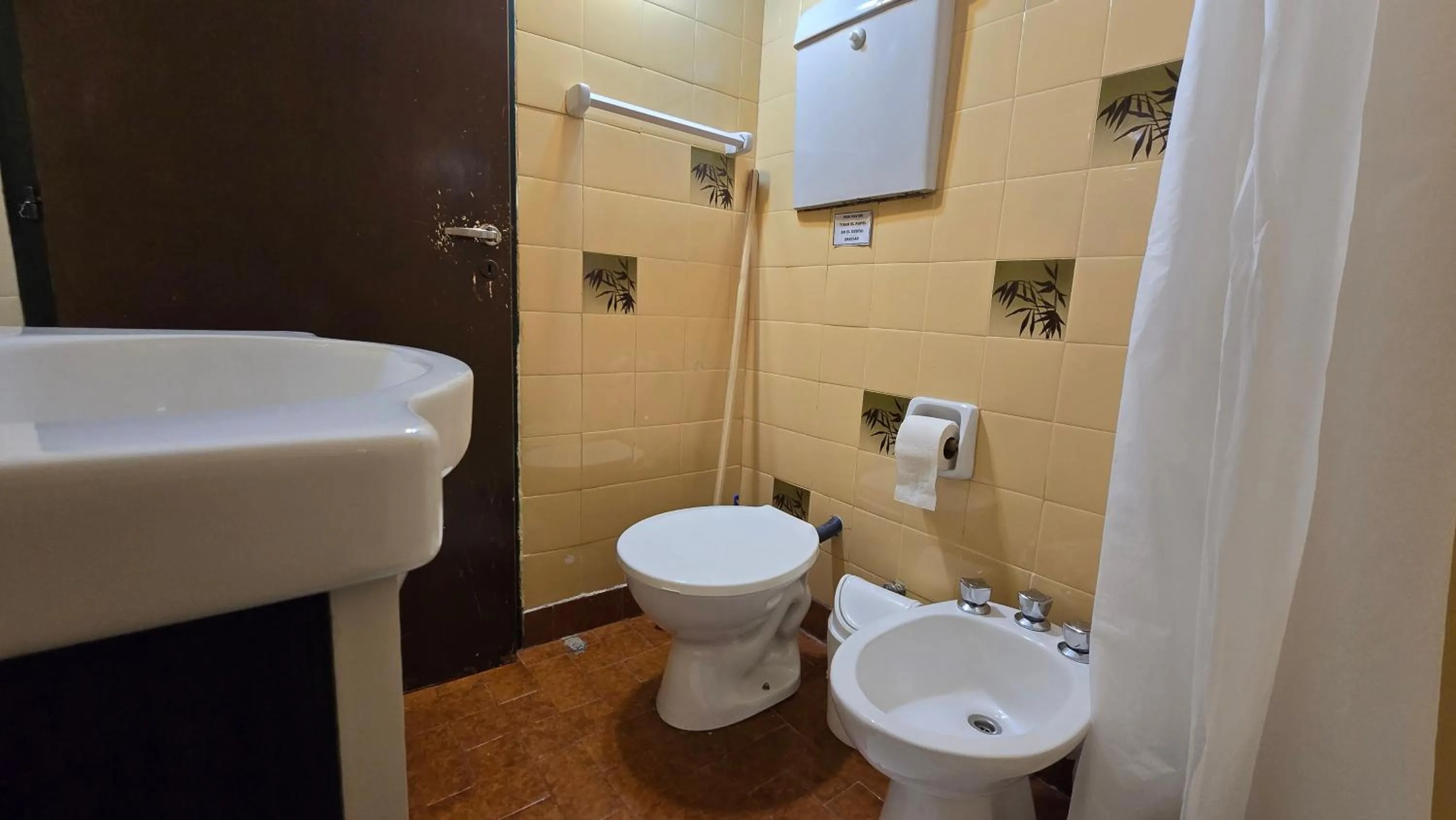 Shower in Hotel Panorama