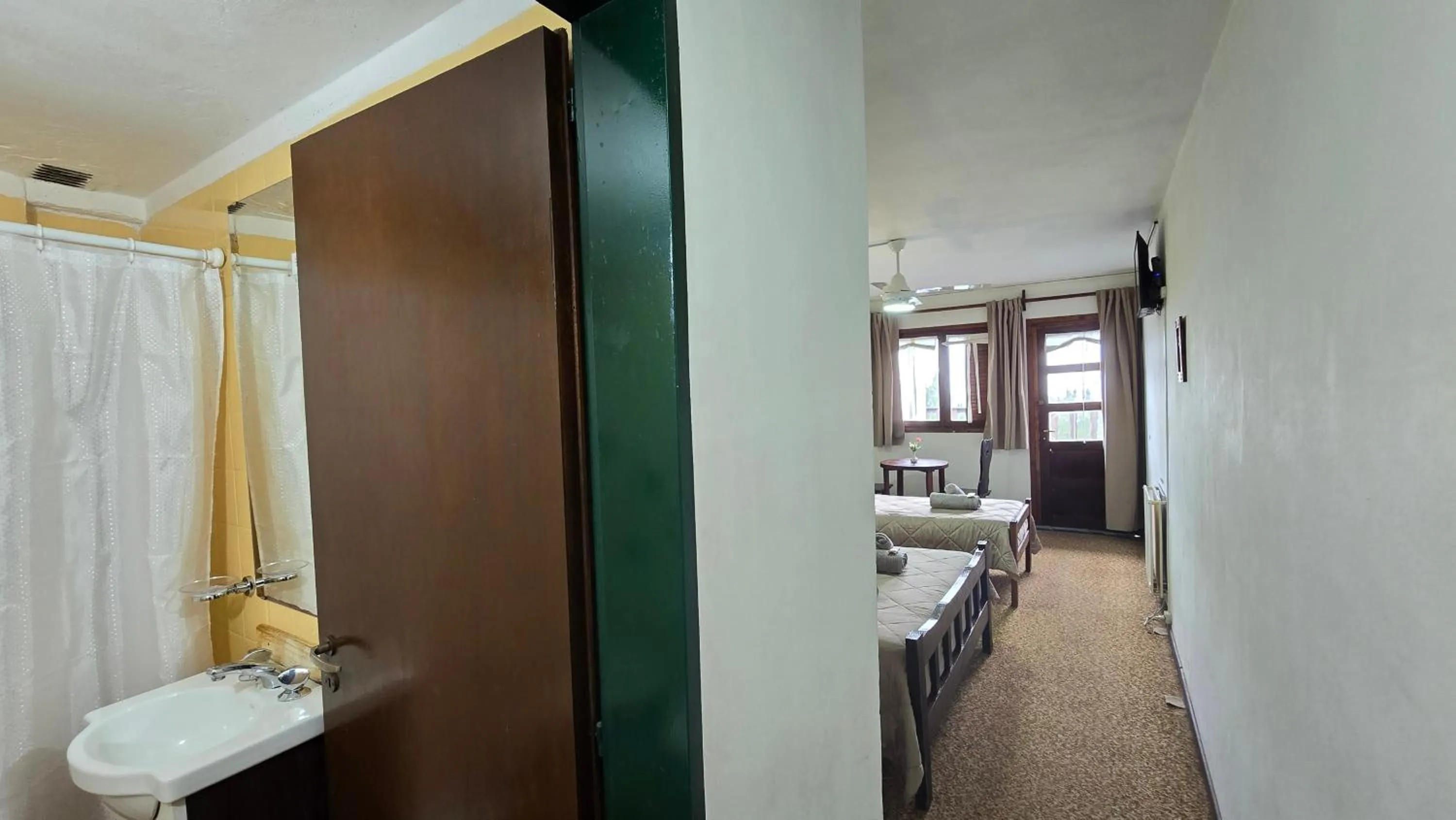 Toilet, Bed in Hotel Panorama