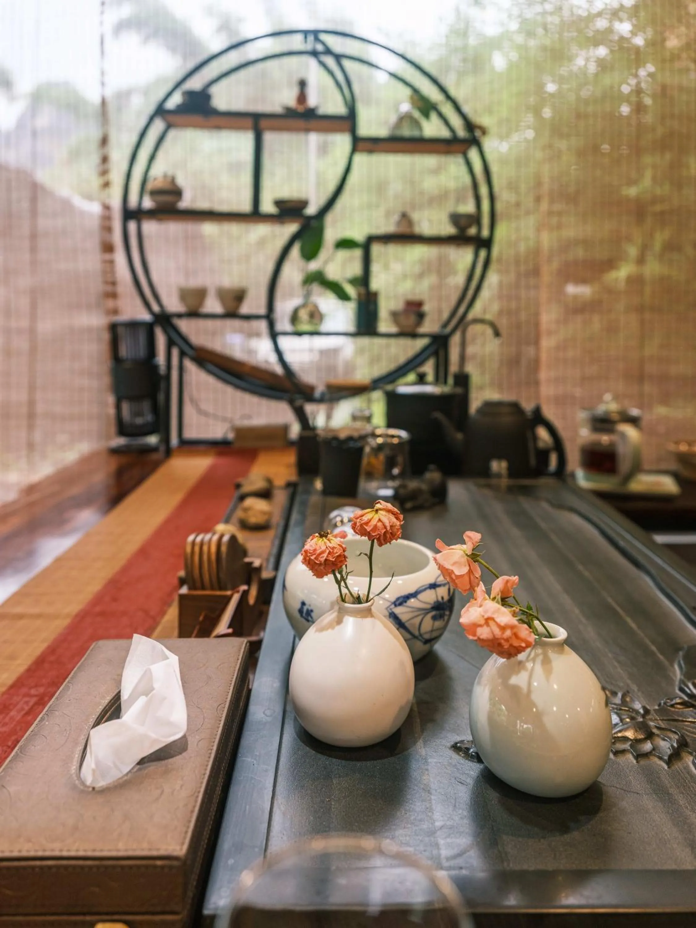 Lobby or reception in Yangshuo Mountain River Ballad Hotel - Free Yangshuo Train Station Pick Up and Drop Off