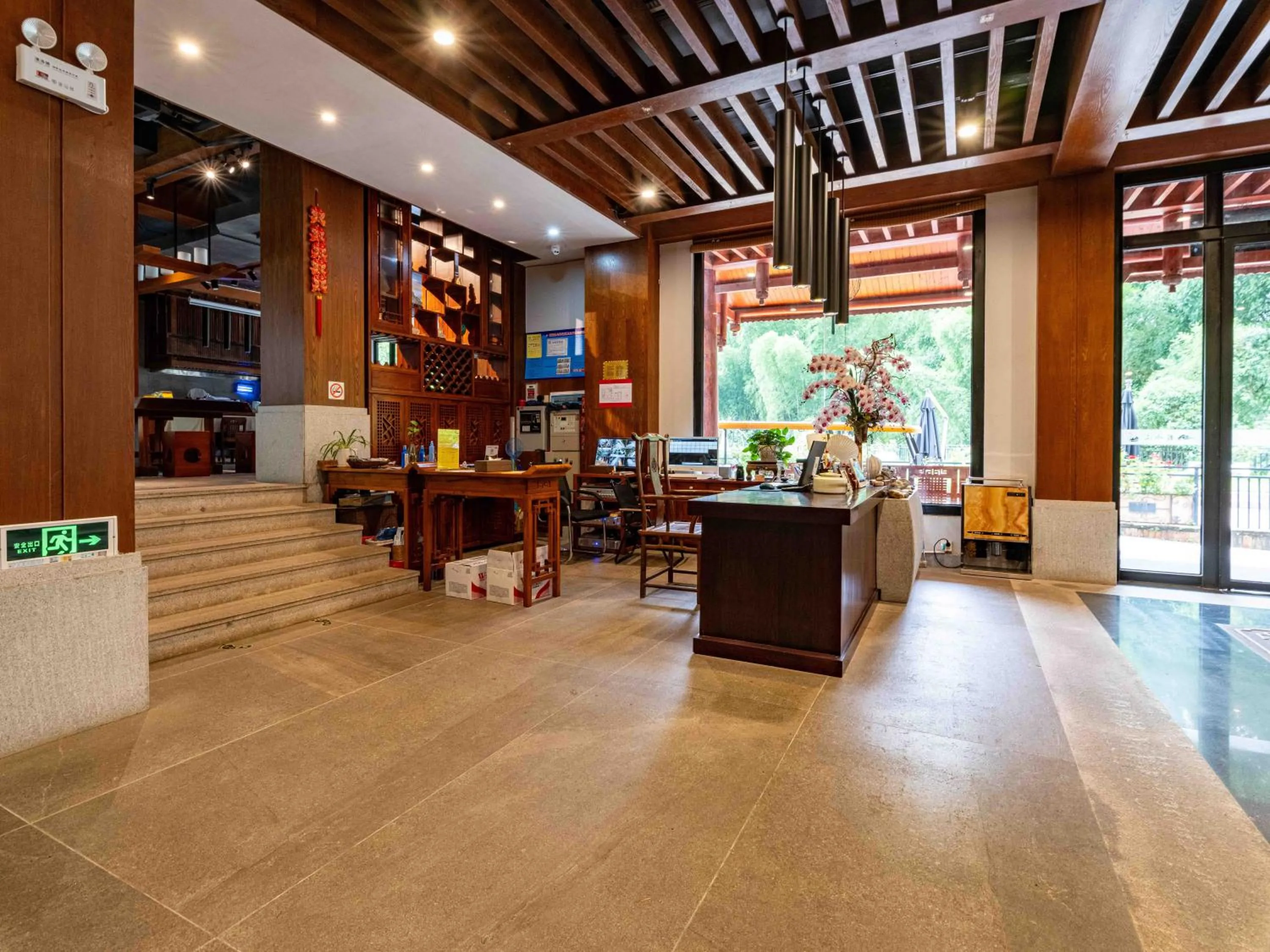 Lobby or reception in Yangshuo Mountain River Ballad Hotel - Free Yangshuo Train Station Pick Up and Drop Off