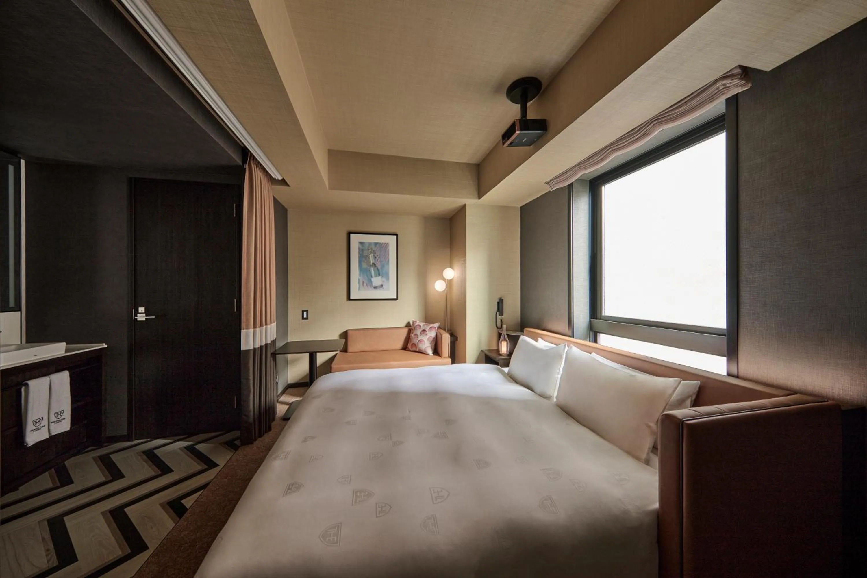 Bedroom, Bed in The Royal Park Canvas Ginza Corridor