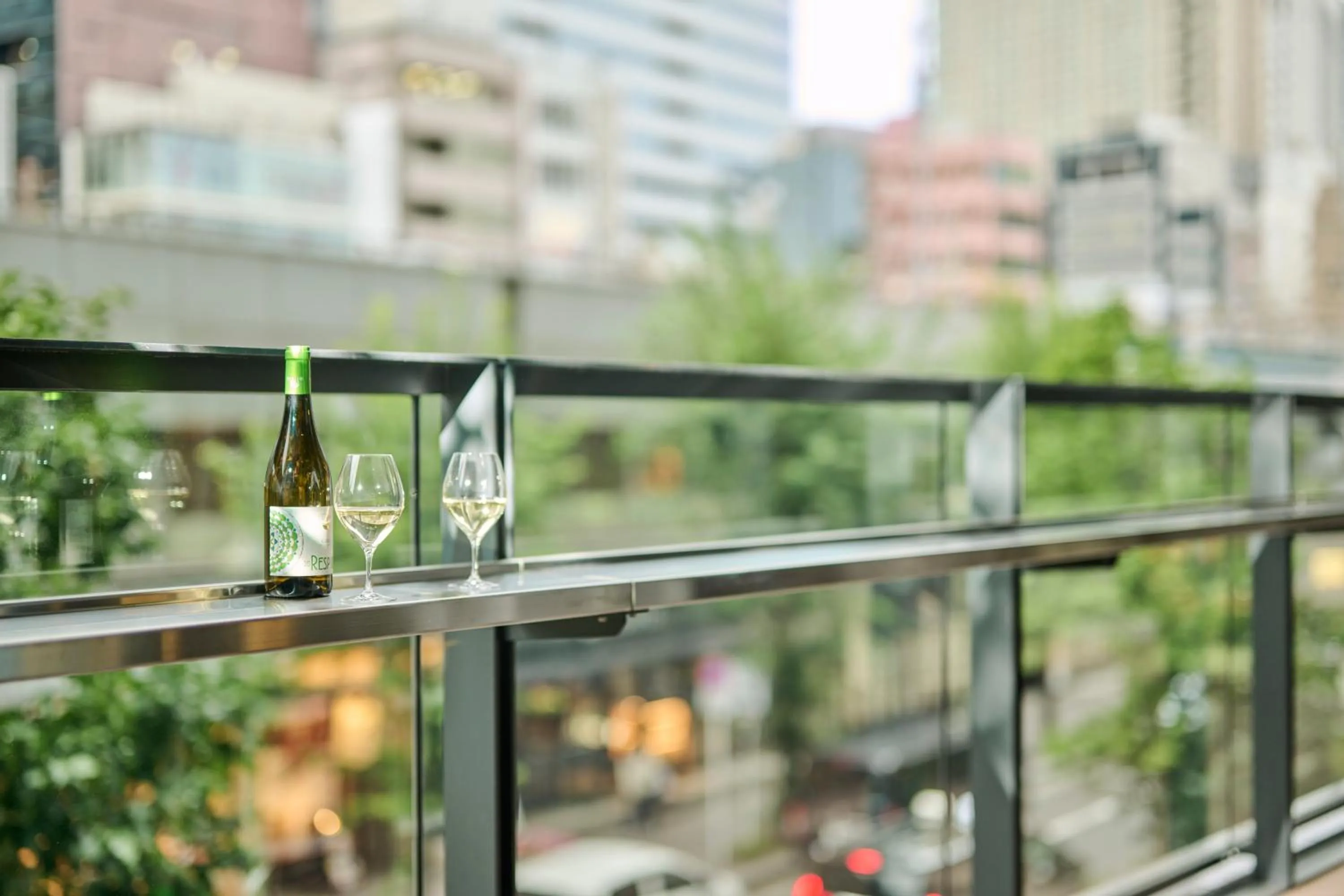 Day in The Royal Park Canvas Ginza Corridor