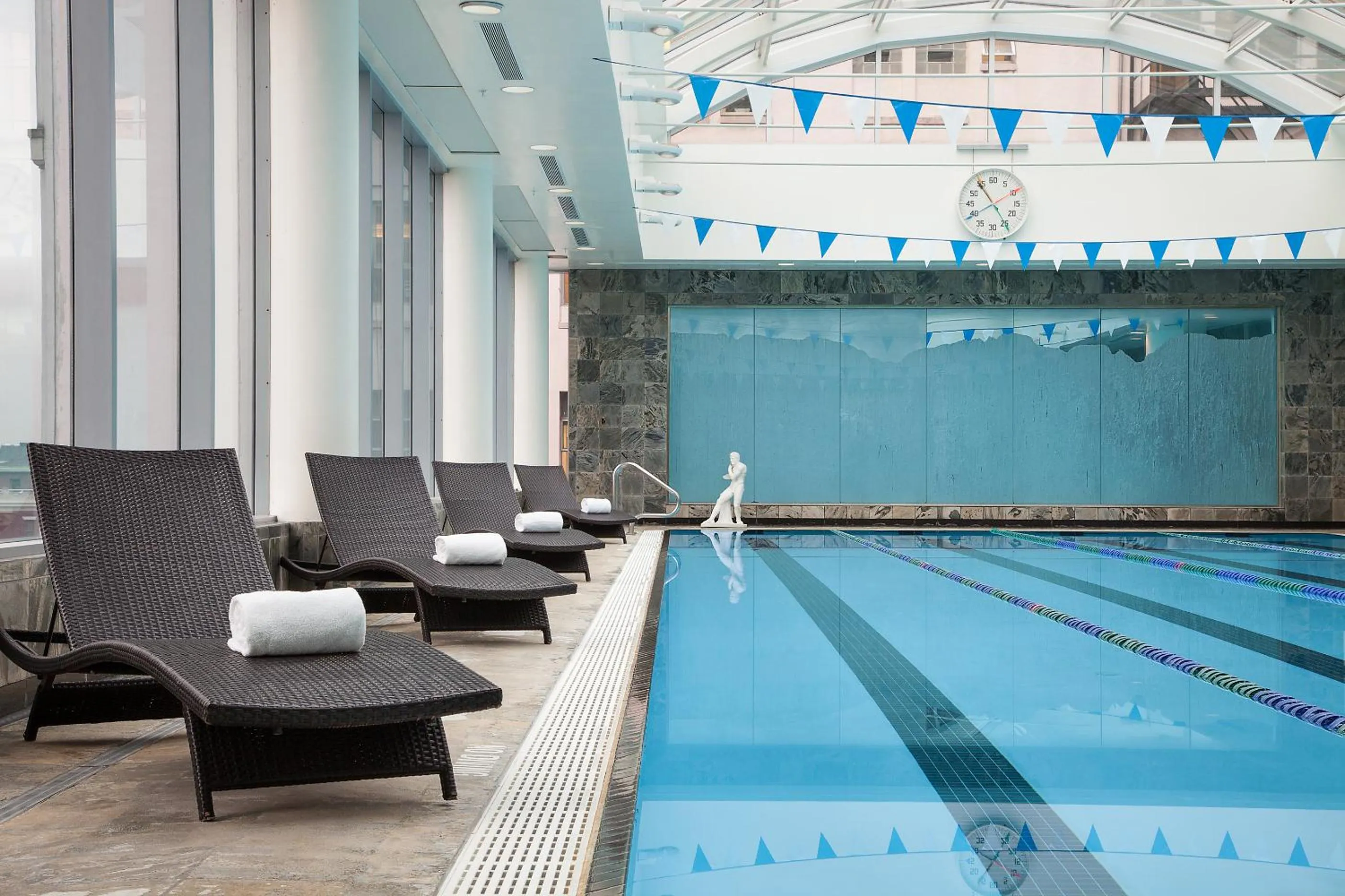 Swimming pool in Auberge Vancouver Hotel