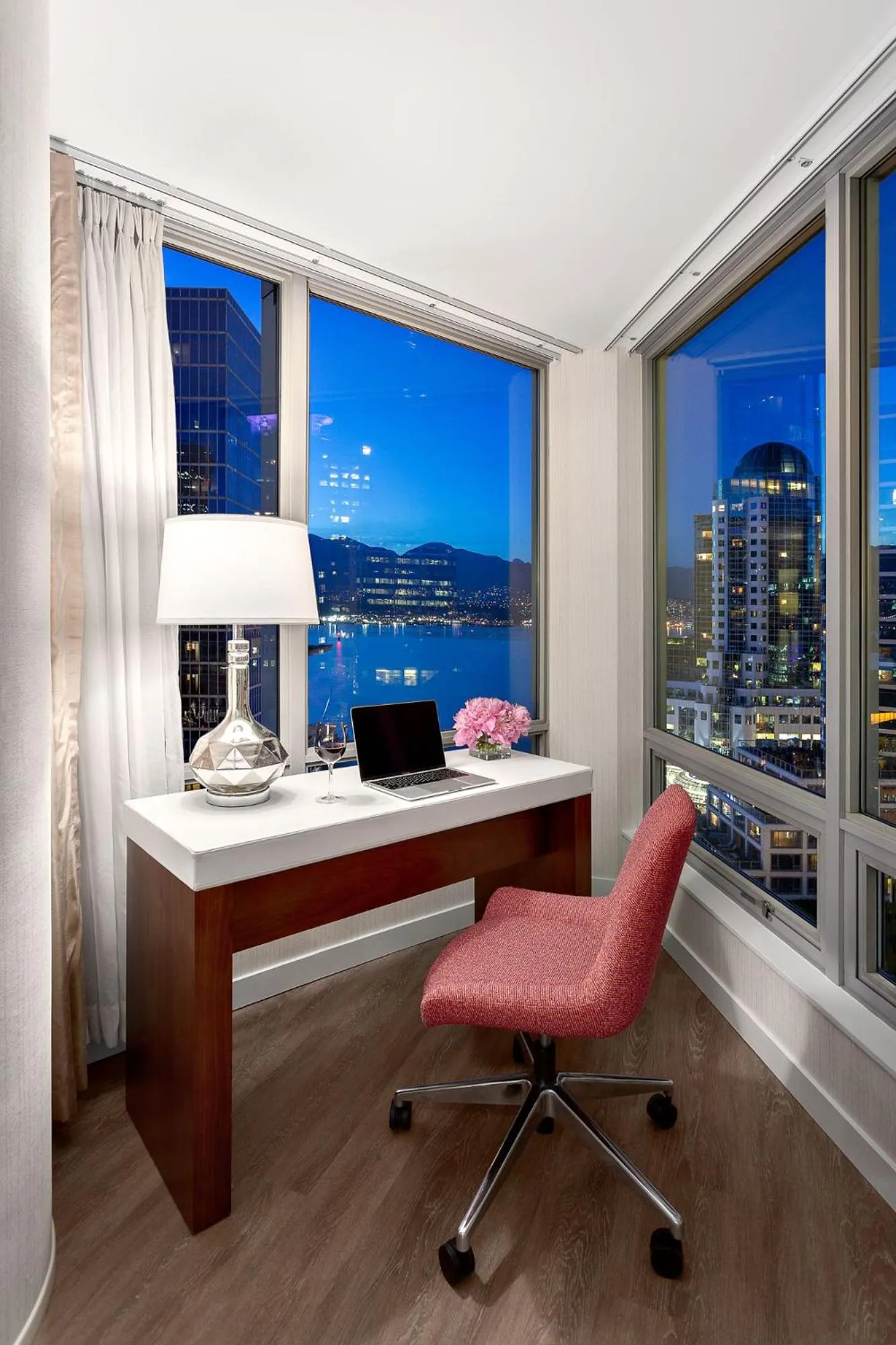 Natural landscape in Auberge Vancouver Hotel