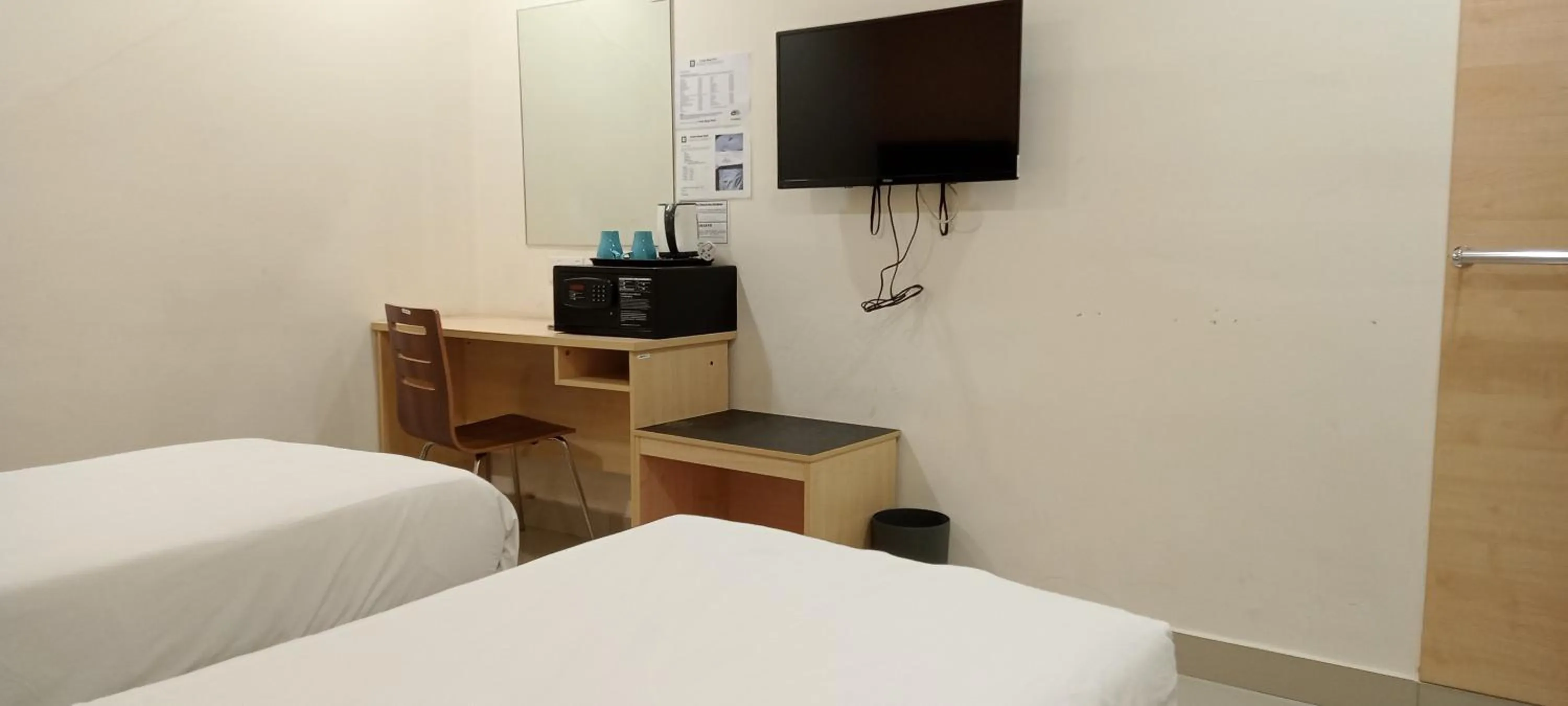 TV and multimedia, Bed in AVENUE BANGI HOTEL